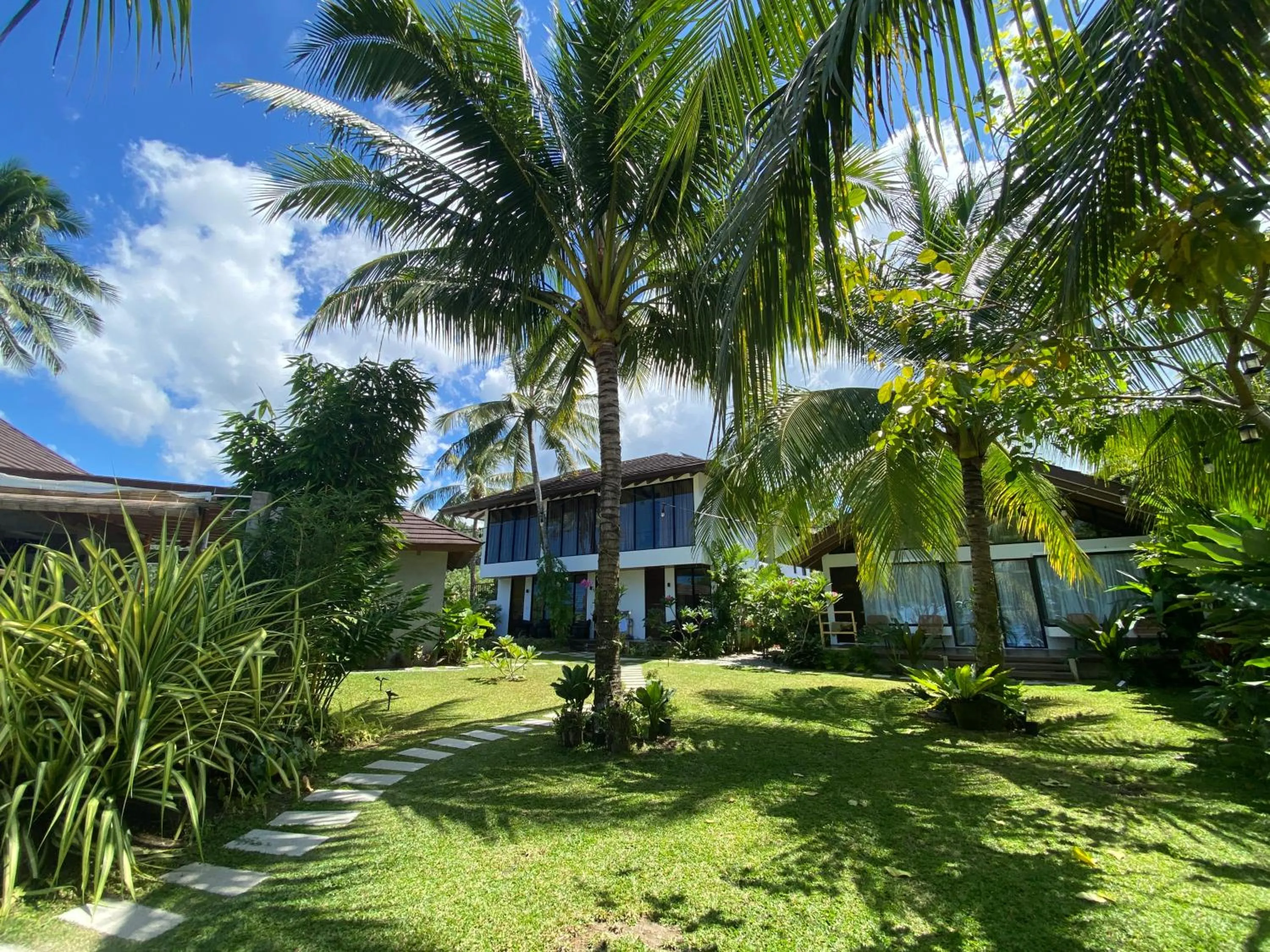 Property building in Amila Dive Beach Resort