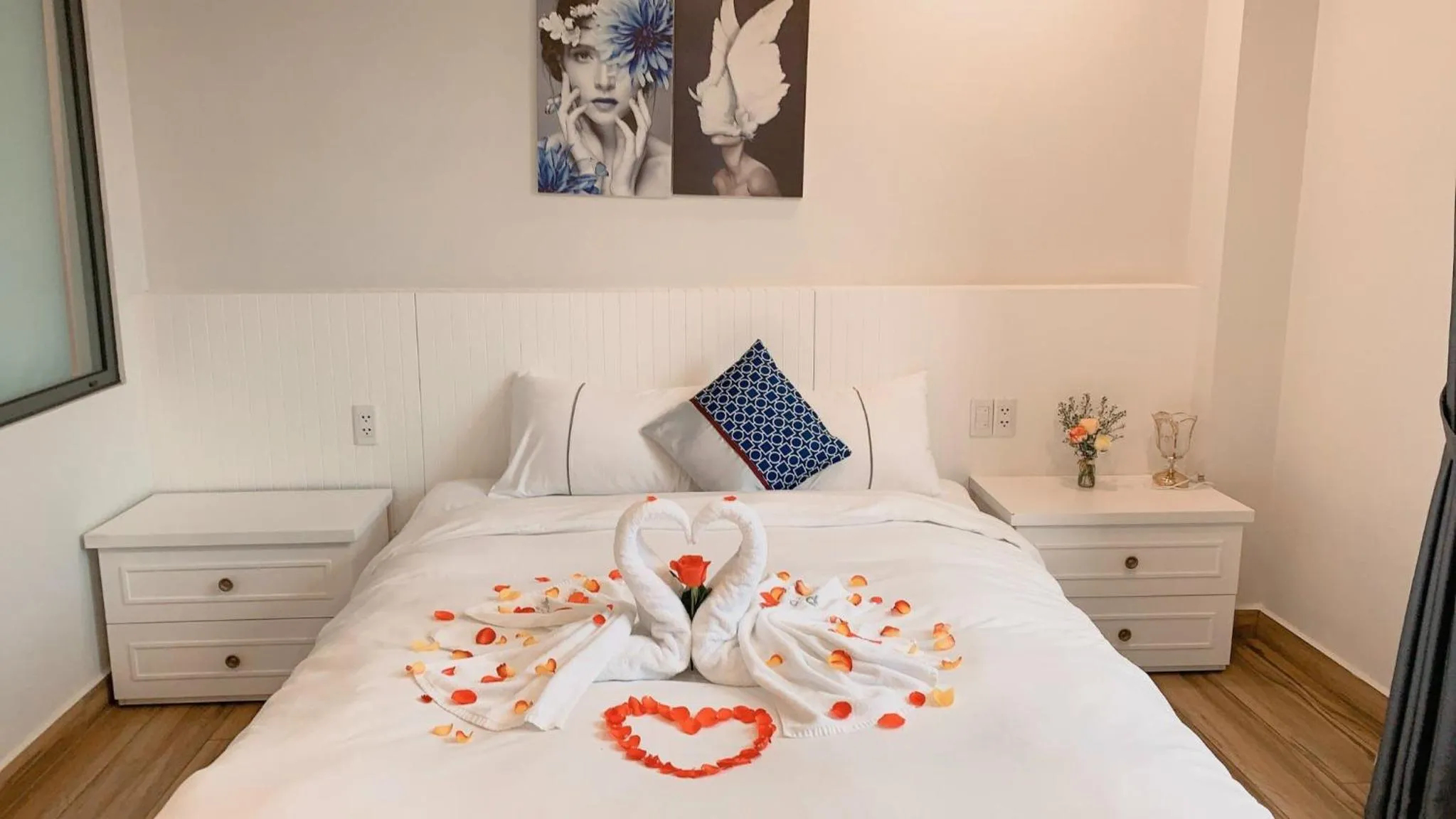 Bed in BALLANTINE HOTEL Phu My Hung- SECC