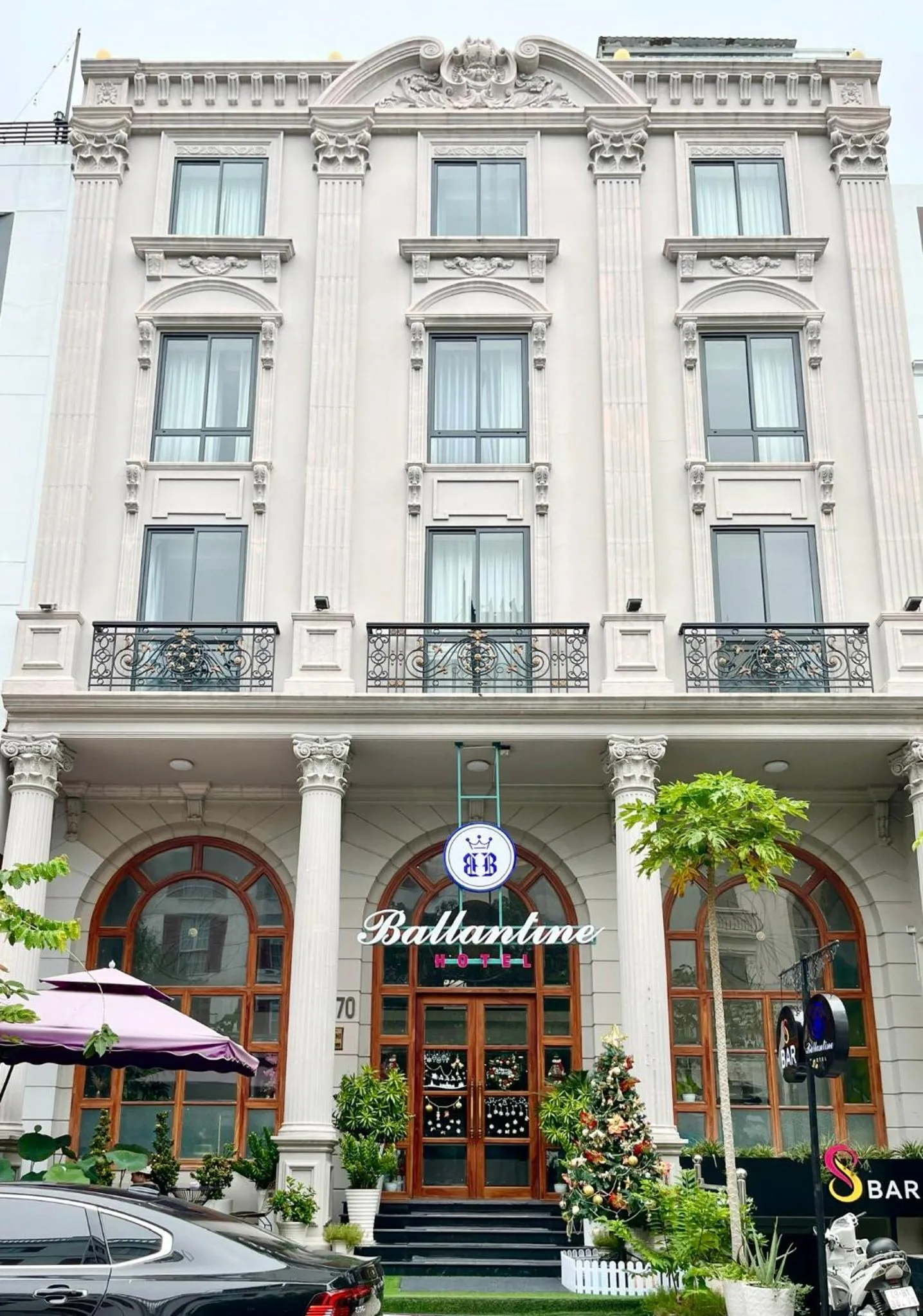 Property building in BALLANTINE HOTEL Phu My Hung- SECC