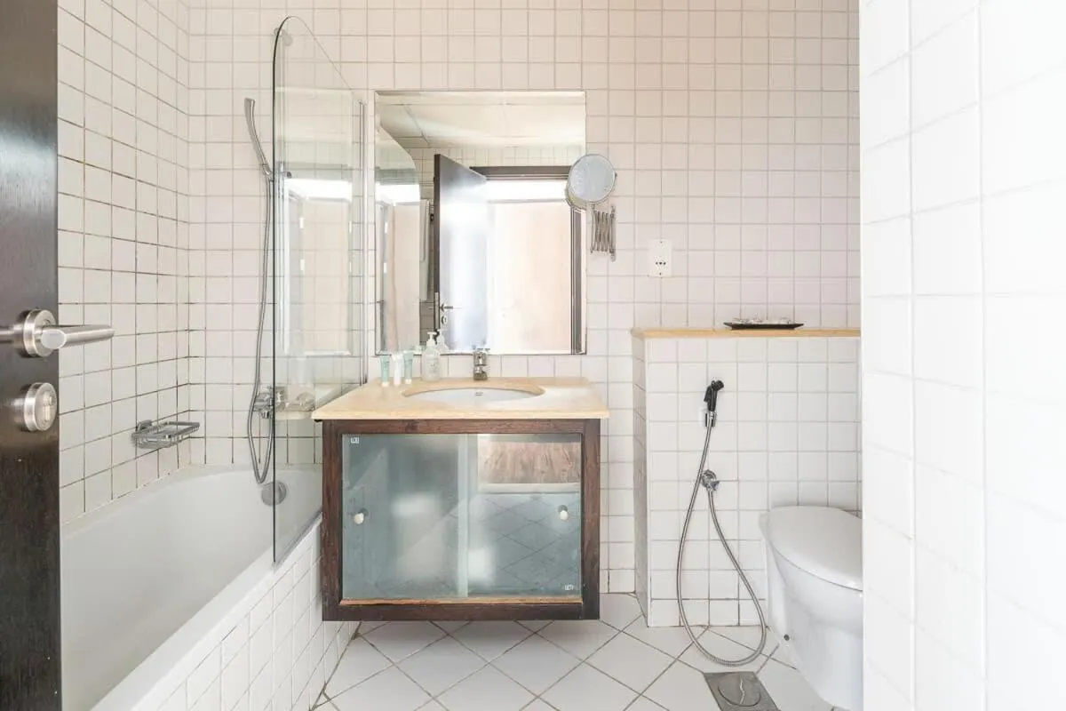 Frank Porter - Marina Quays