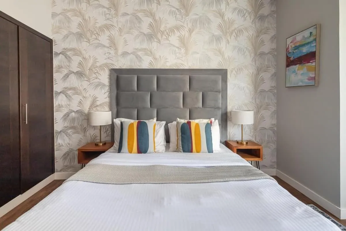 Bed in Frank Porter - Marina Quays