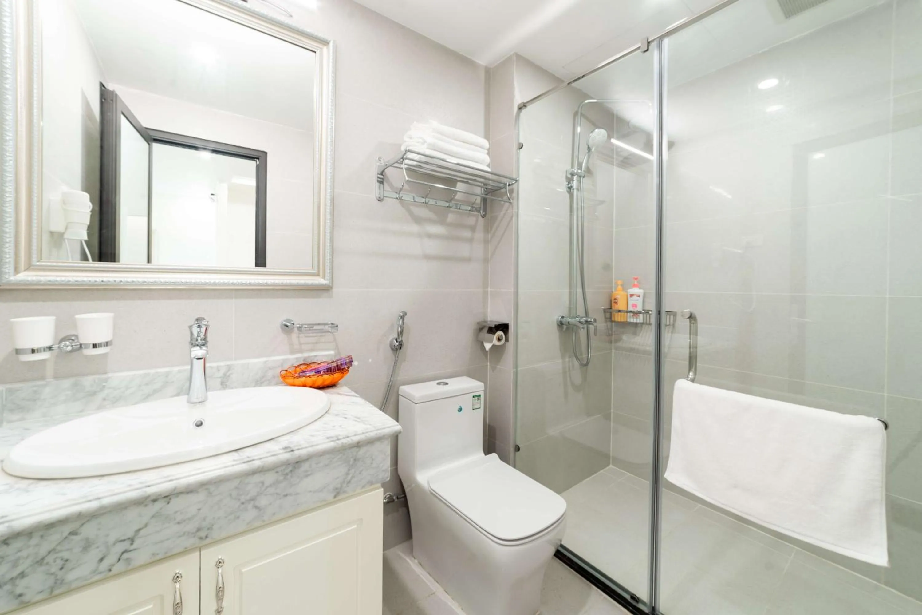 Toilet in Rosee Apartment Hotel