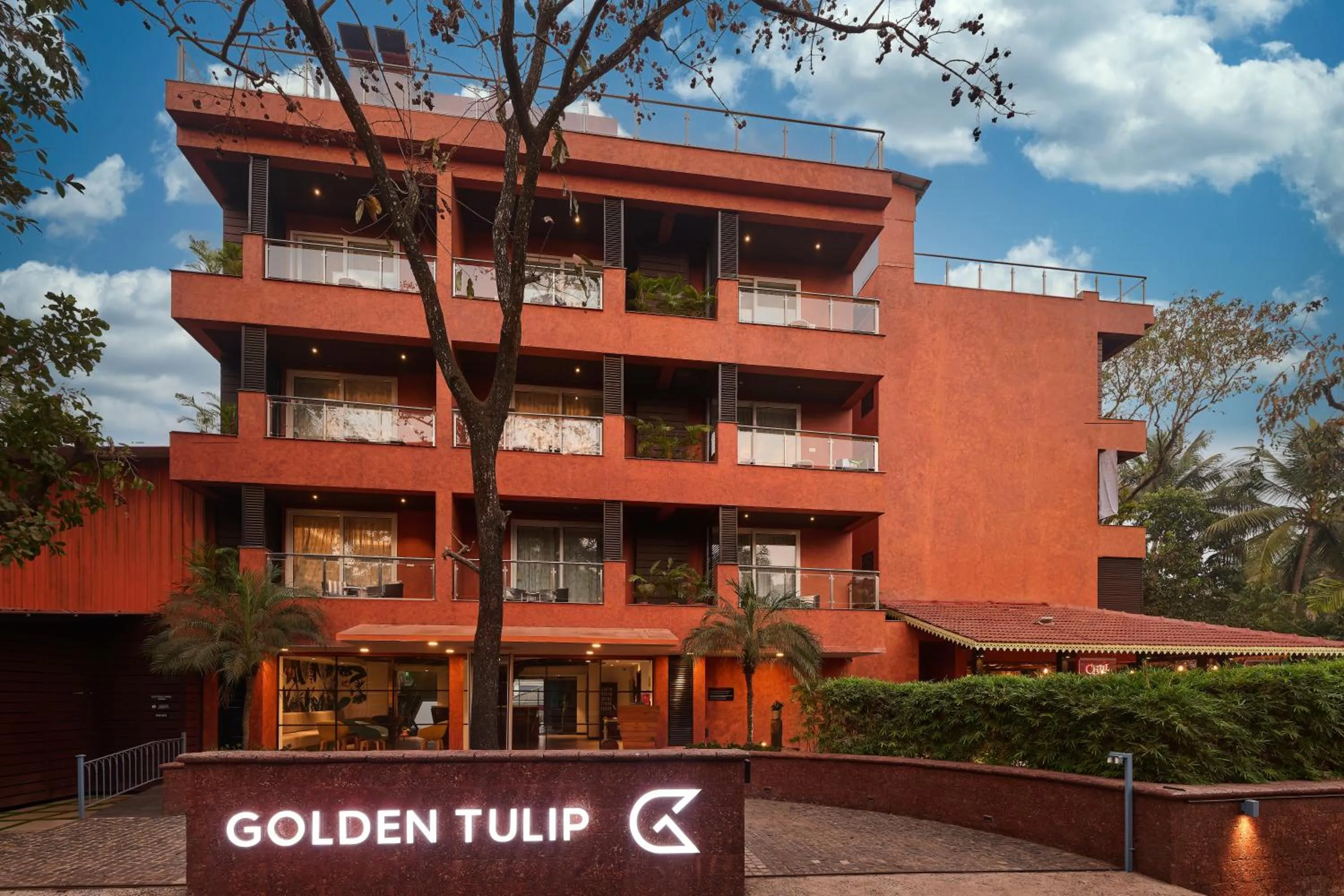 Property building in Golden Tulip Vagator Goa