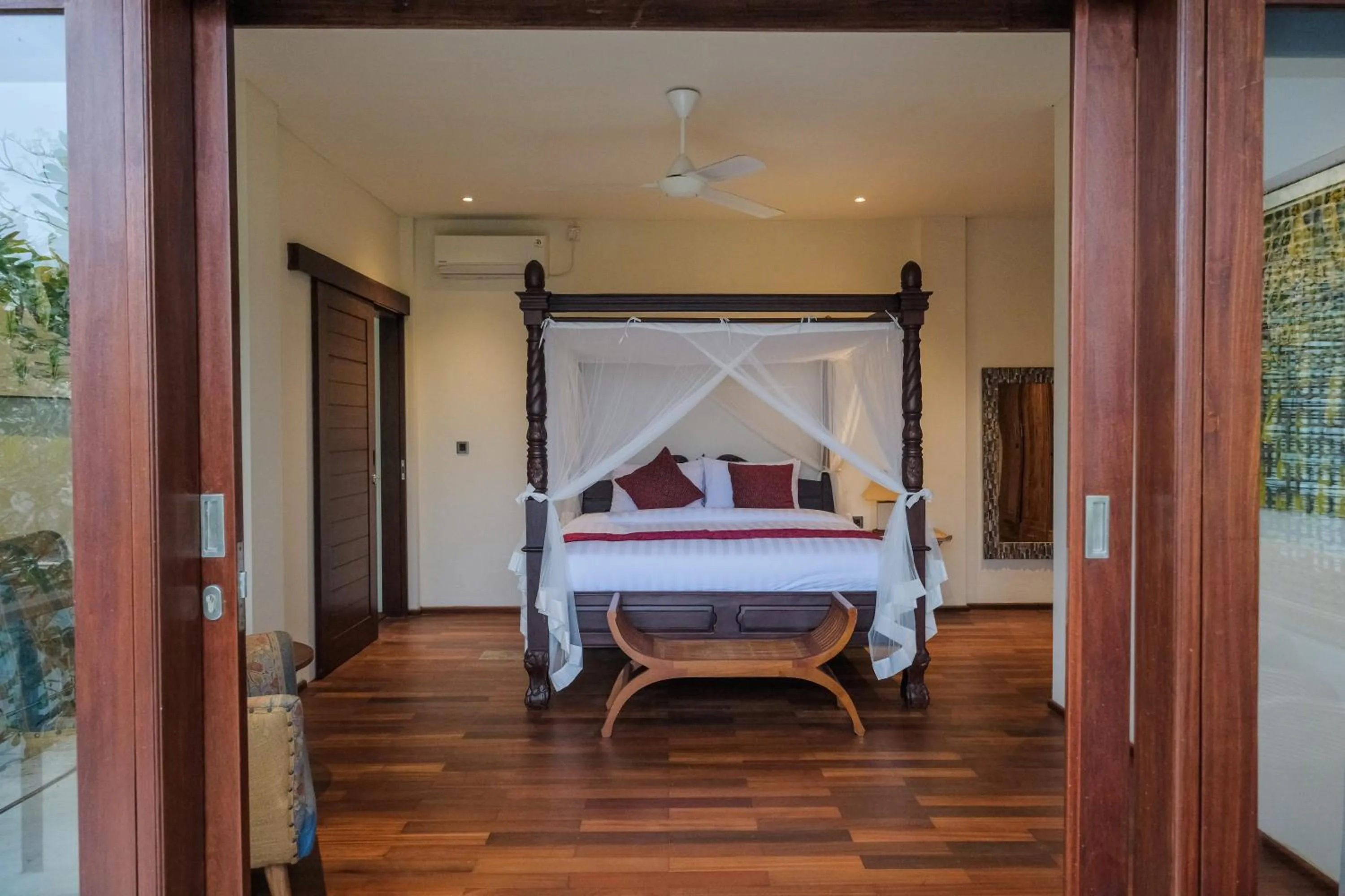 Bedroom, Bed in The Lavana Villa Puri Hawila Jimbaran - 5 Bedroom Villa