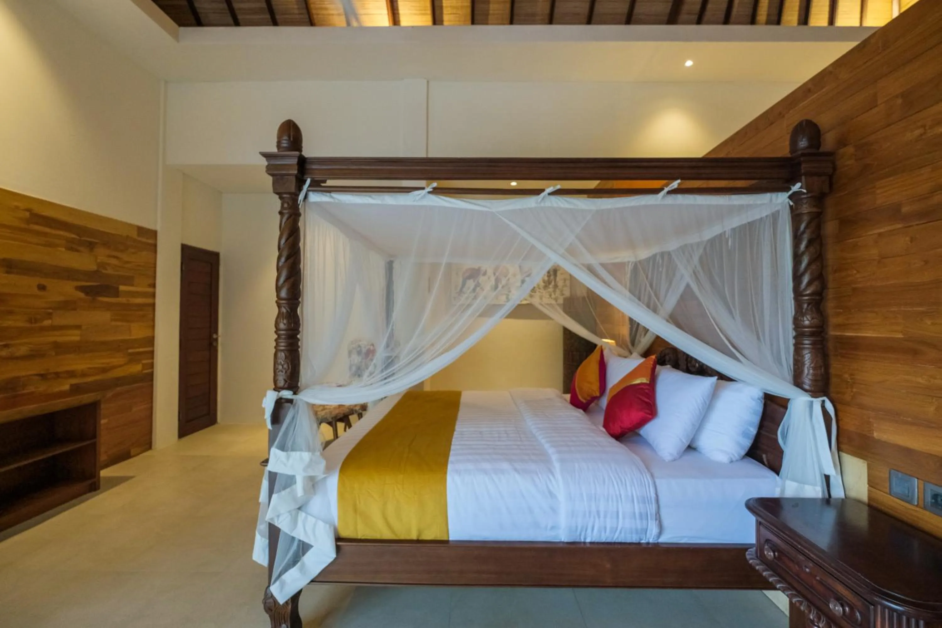 Bedroom, Bed in The Lavana Villa Puri Hawila Jimbaran - 5 Bedroom Villa