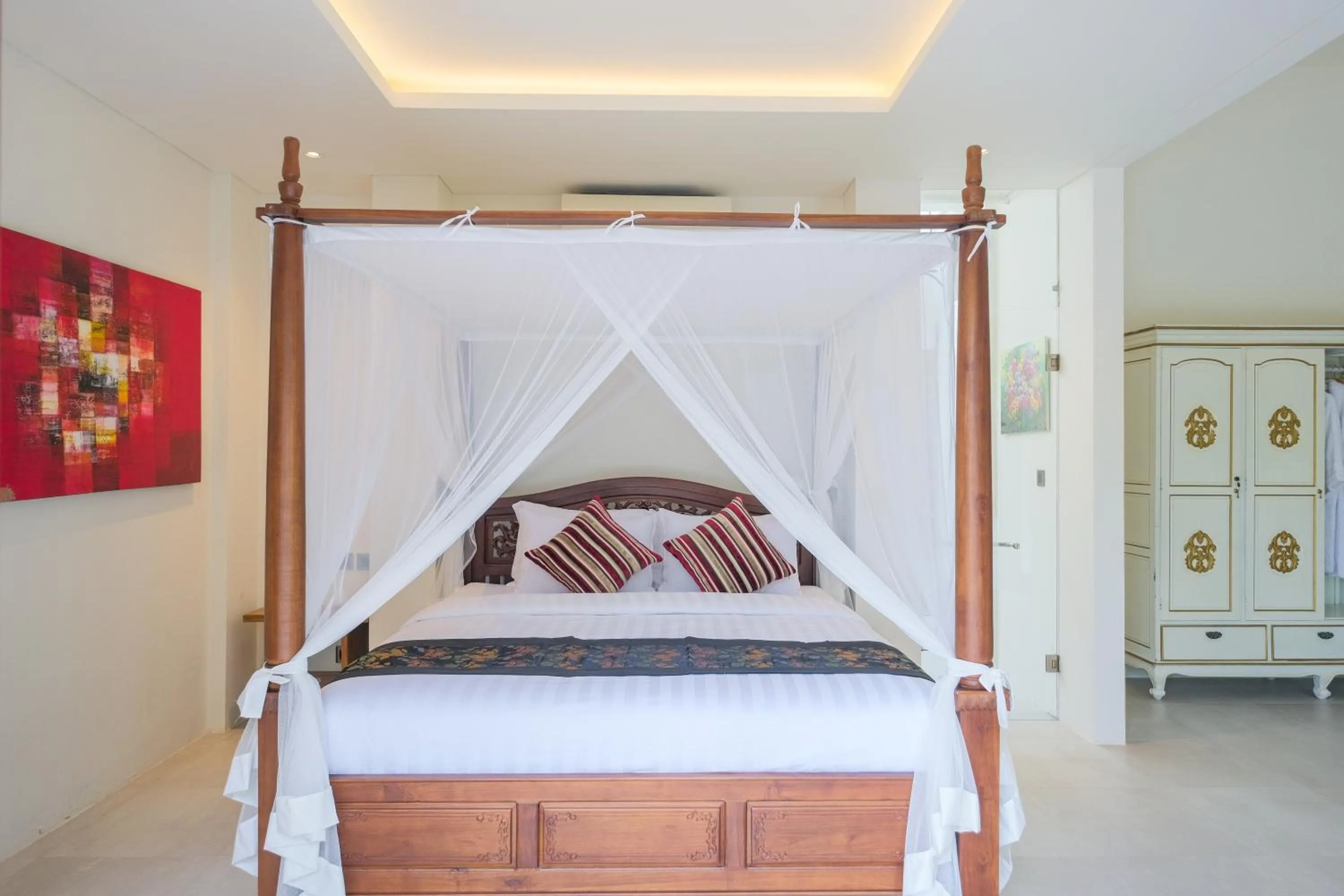 Bedroom, Bed in The Lavana Villa Puri Hawila Jimbaran - 5 Bedroom Villa