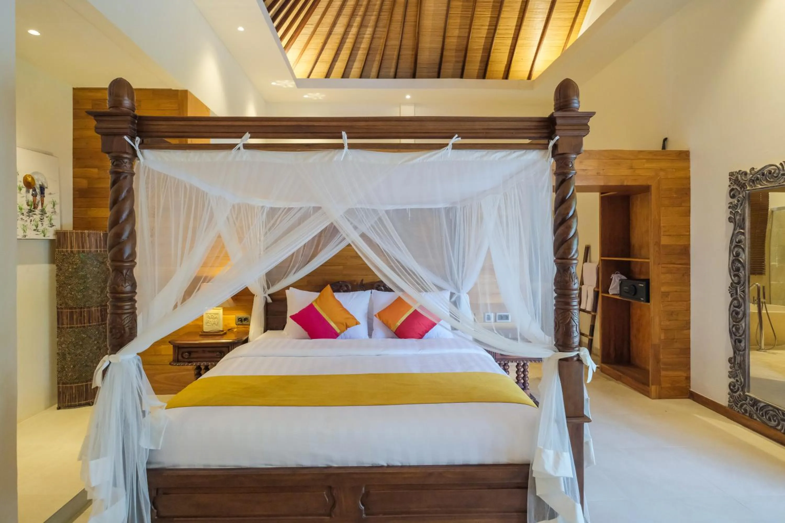 Bedroom, Bed in The Lavana Villa Puri Hawila Jimbaran - 5 Bedroom Villa