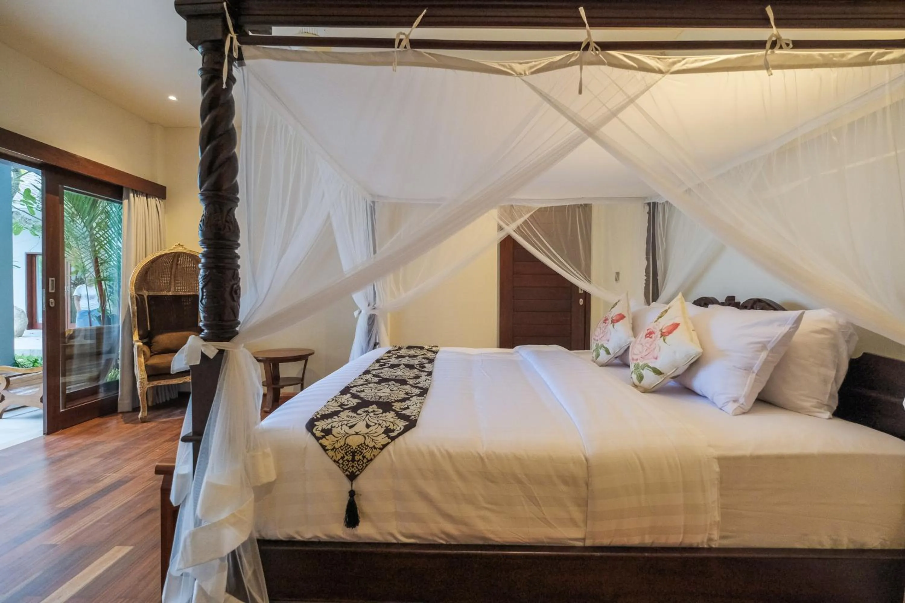 Bedroom, Bed in The Lavana Villa Puri Hawila Jimbaran - 5 Bedroom Villa