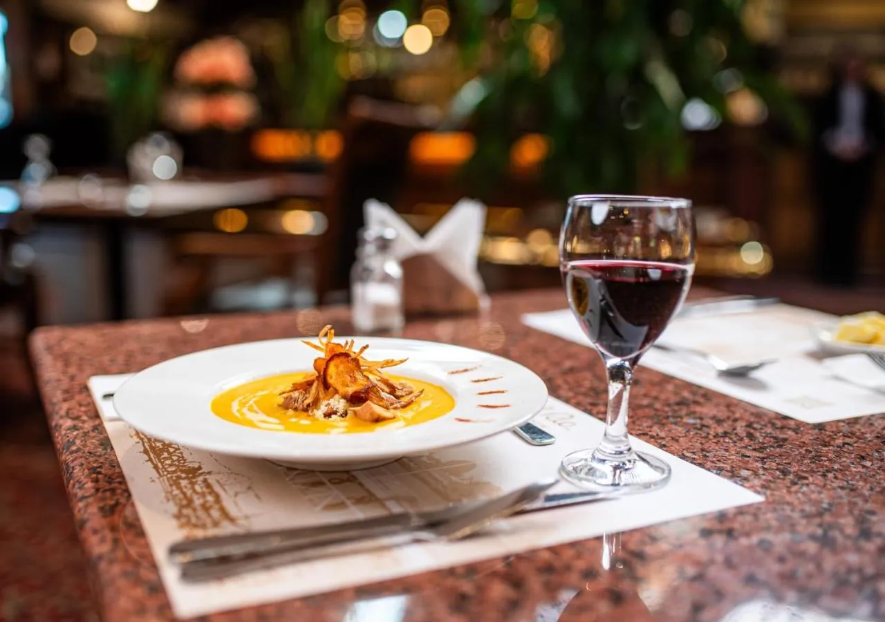 Food and drinks in Hotel Marina Villa del Rio