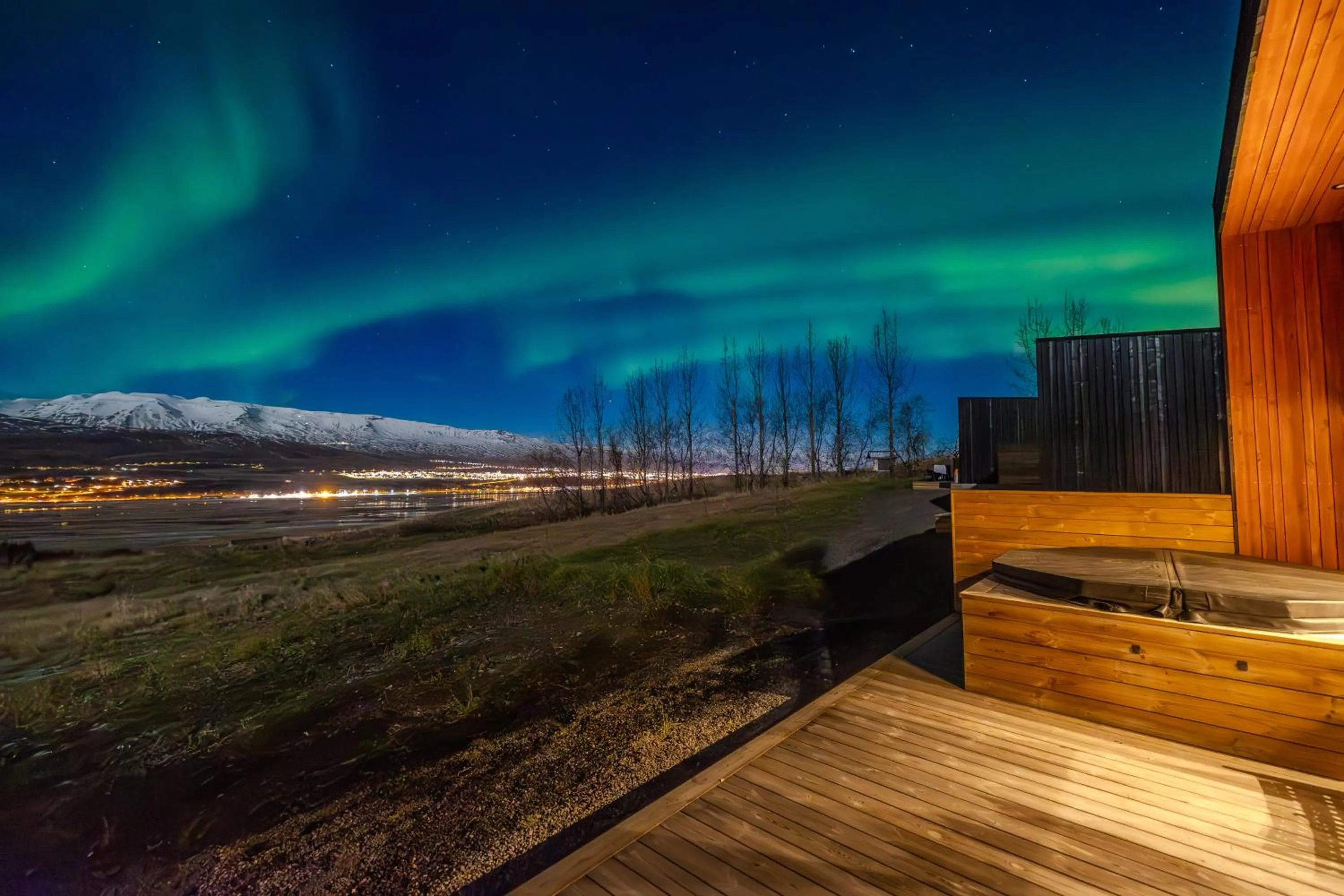 Hot Tub in North Mountain View Suites