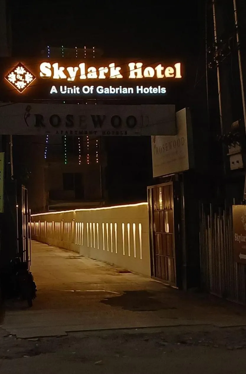 Property logo or sign in Skylark Hotel by Gabrian Hotels