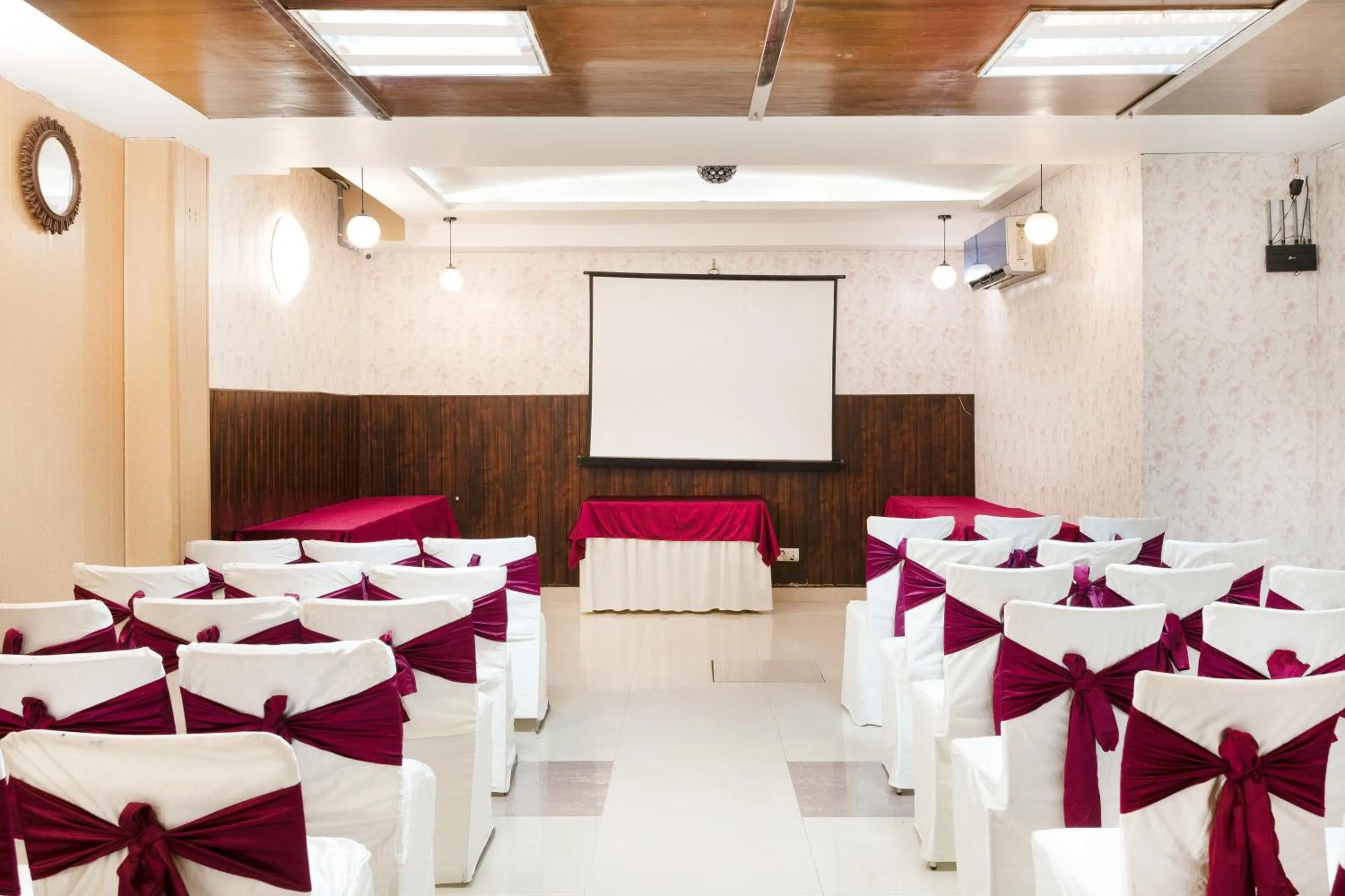 Living room in Skylark Hotel by Gabrian Hotels