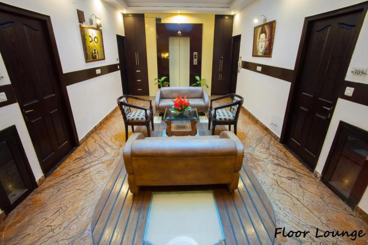 Lounge or bar in Skylark Hotel by Gabrian Hotels