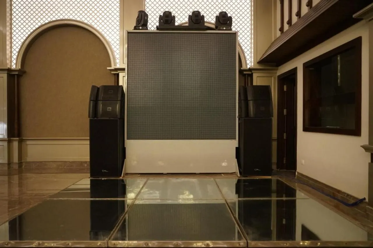 Nightclub / DJ in ANNTILIA INN