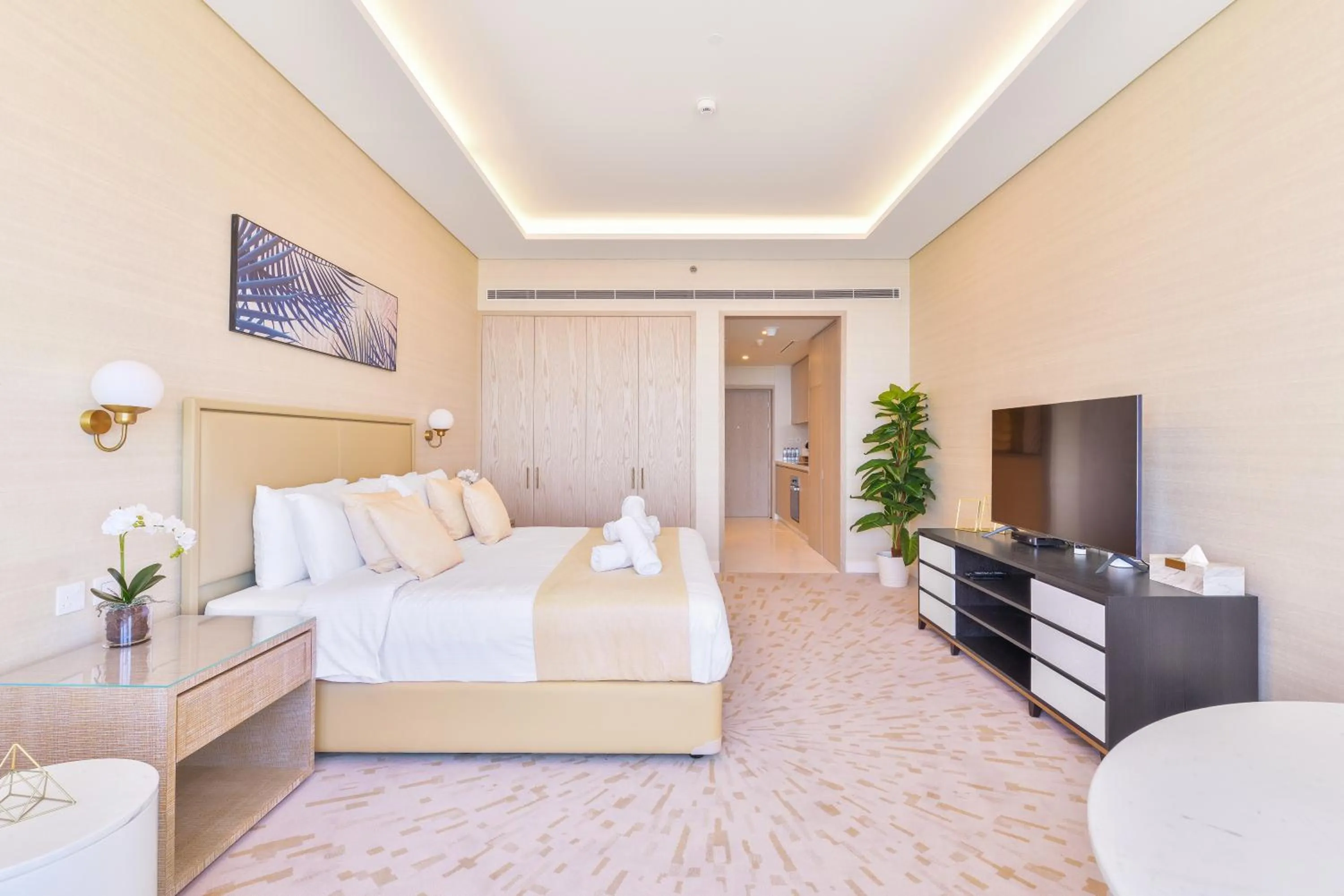 Photo of the whole room, Bed in Ultra Luxury Palm Tower with Shared Hotel Facilities