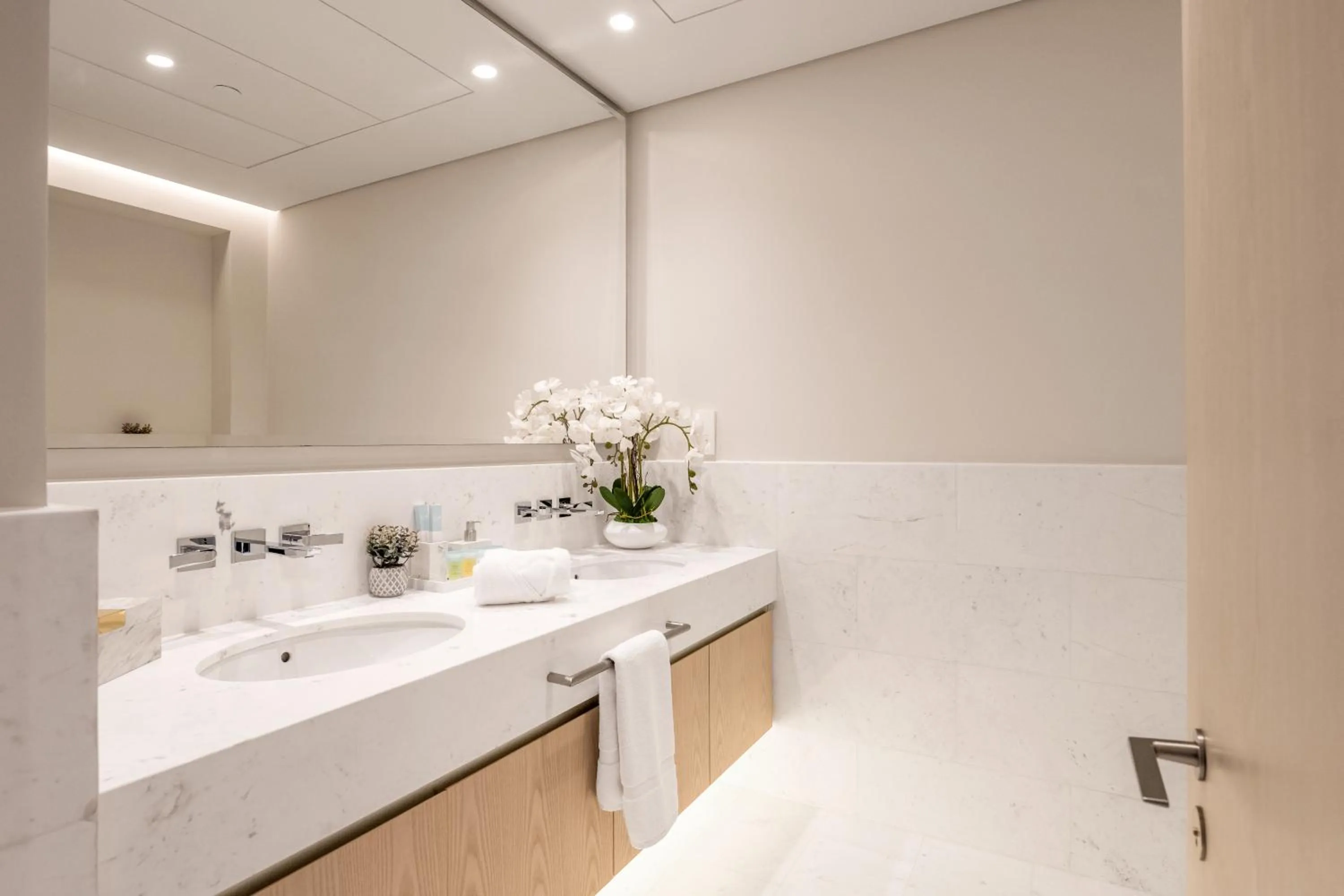 Bathroom in Ultra Luxury Palm Tower with Shared Hotel Facilities
