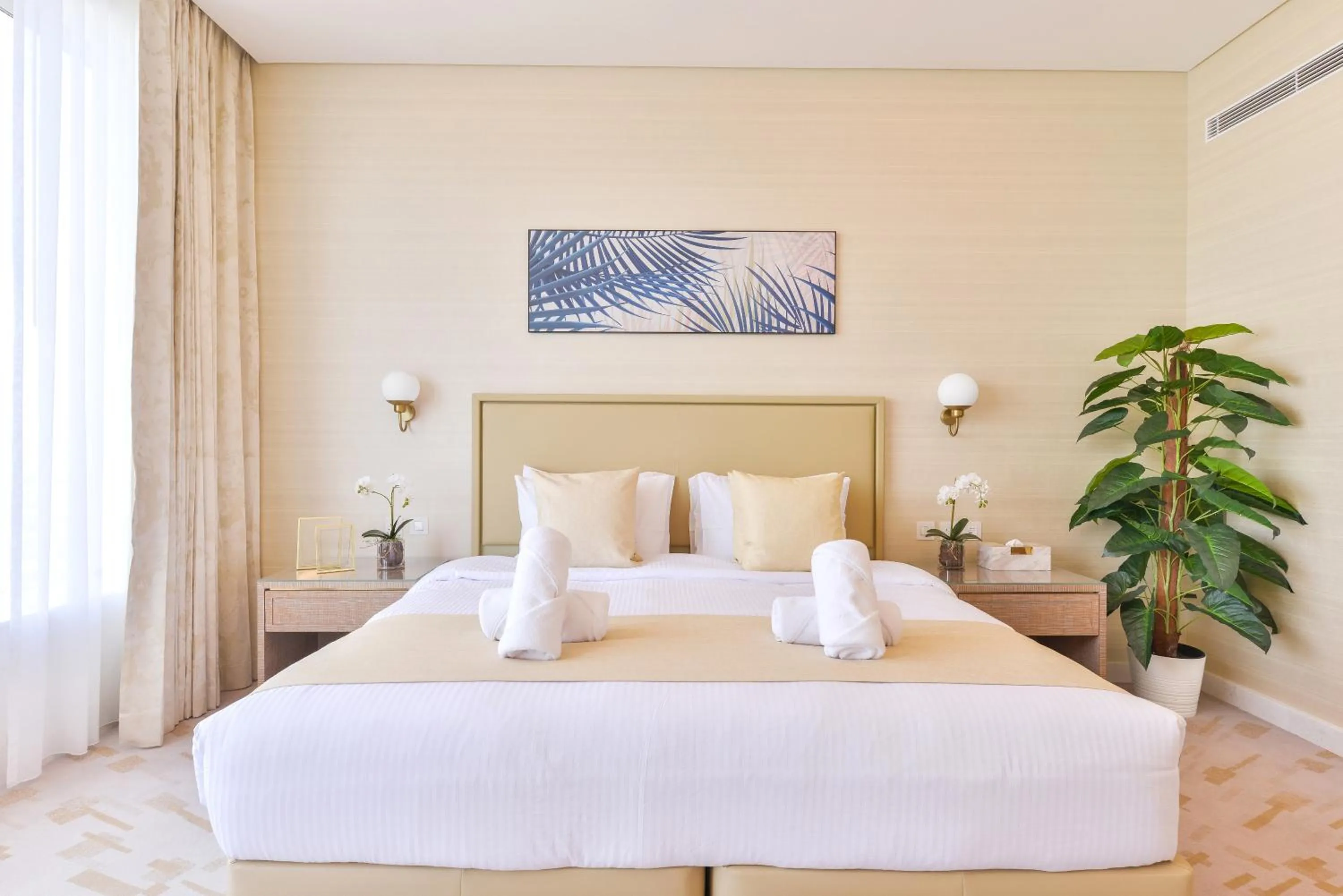 Bed in Ultra Luxury Palm Tower with Shared Hotel Facilities