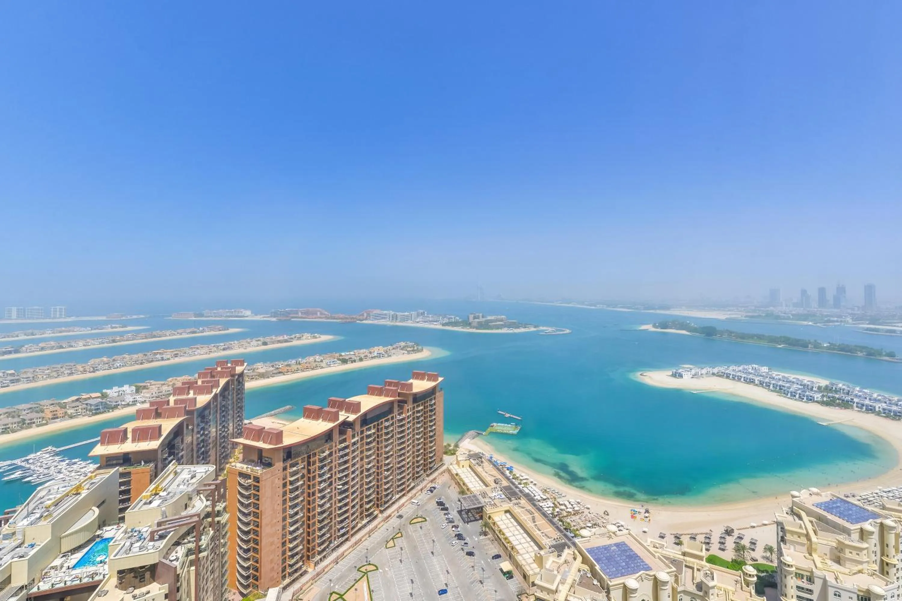 Sea view in Ultra Luxury Palm Tower with Shared Hotel Facilities
