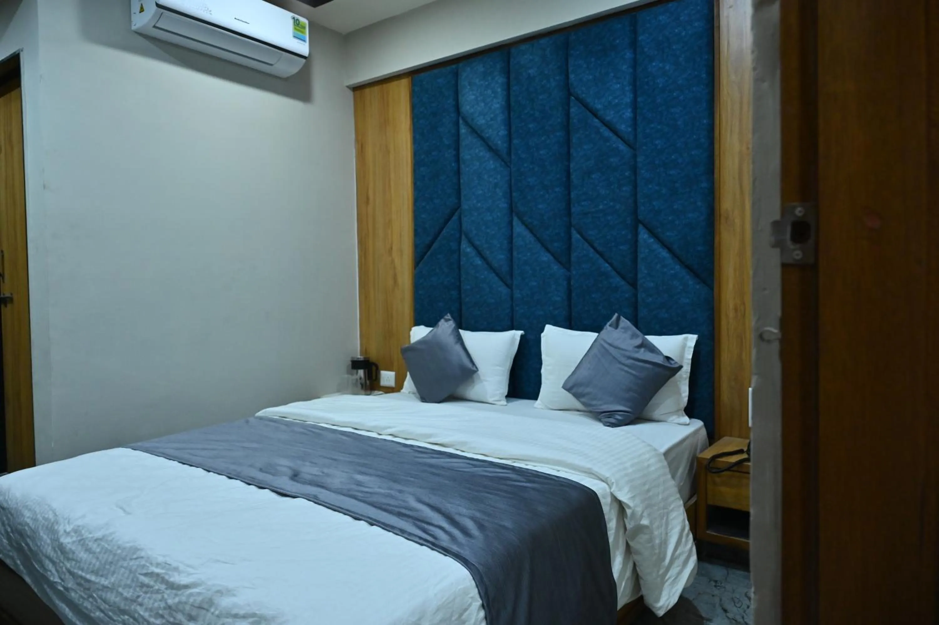 Bed in HOTEL SURY VILLA