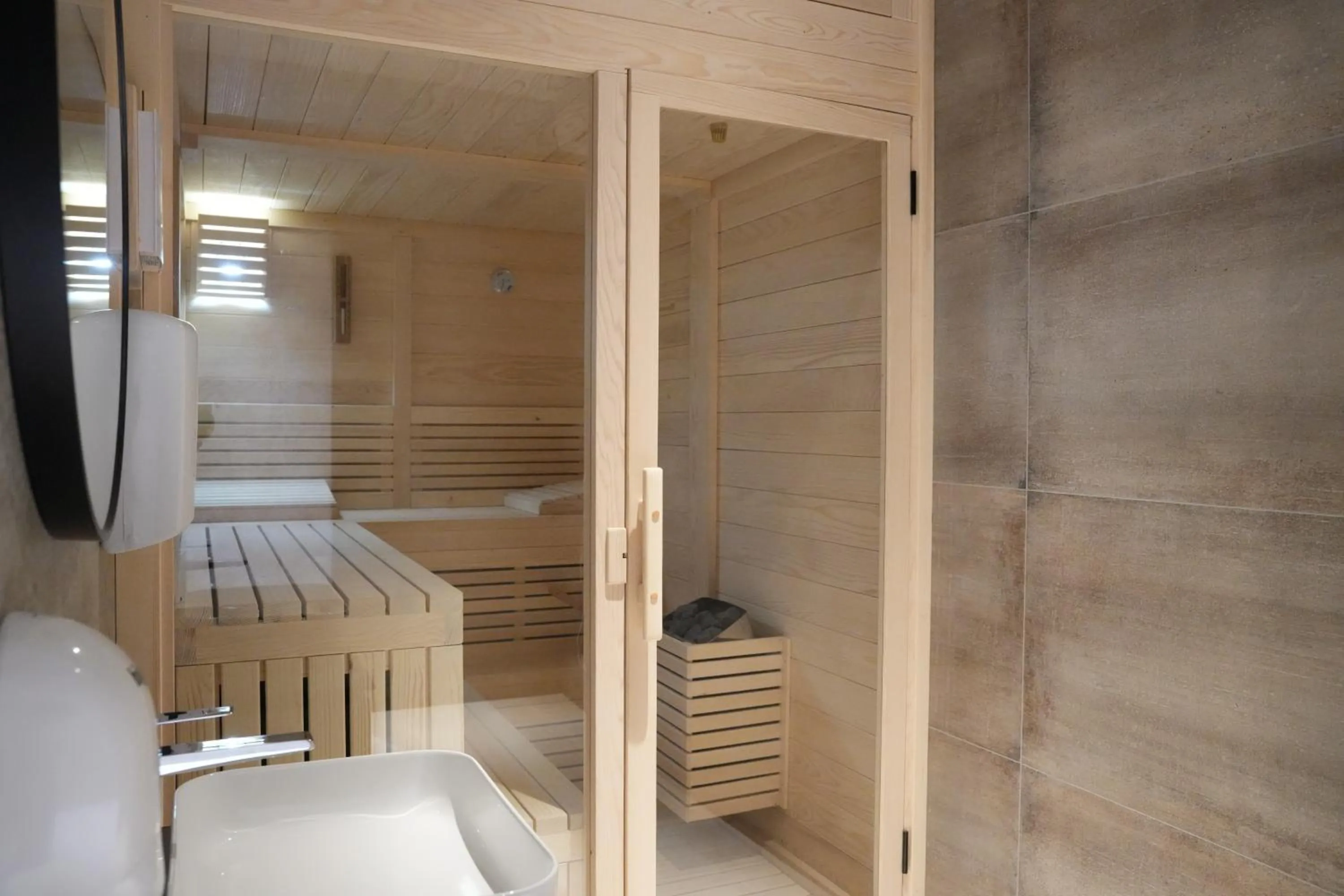 Sauna, Bed in Hotel ETNA