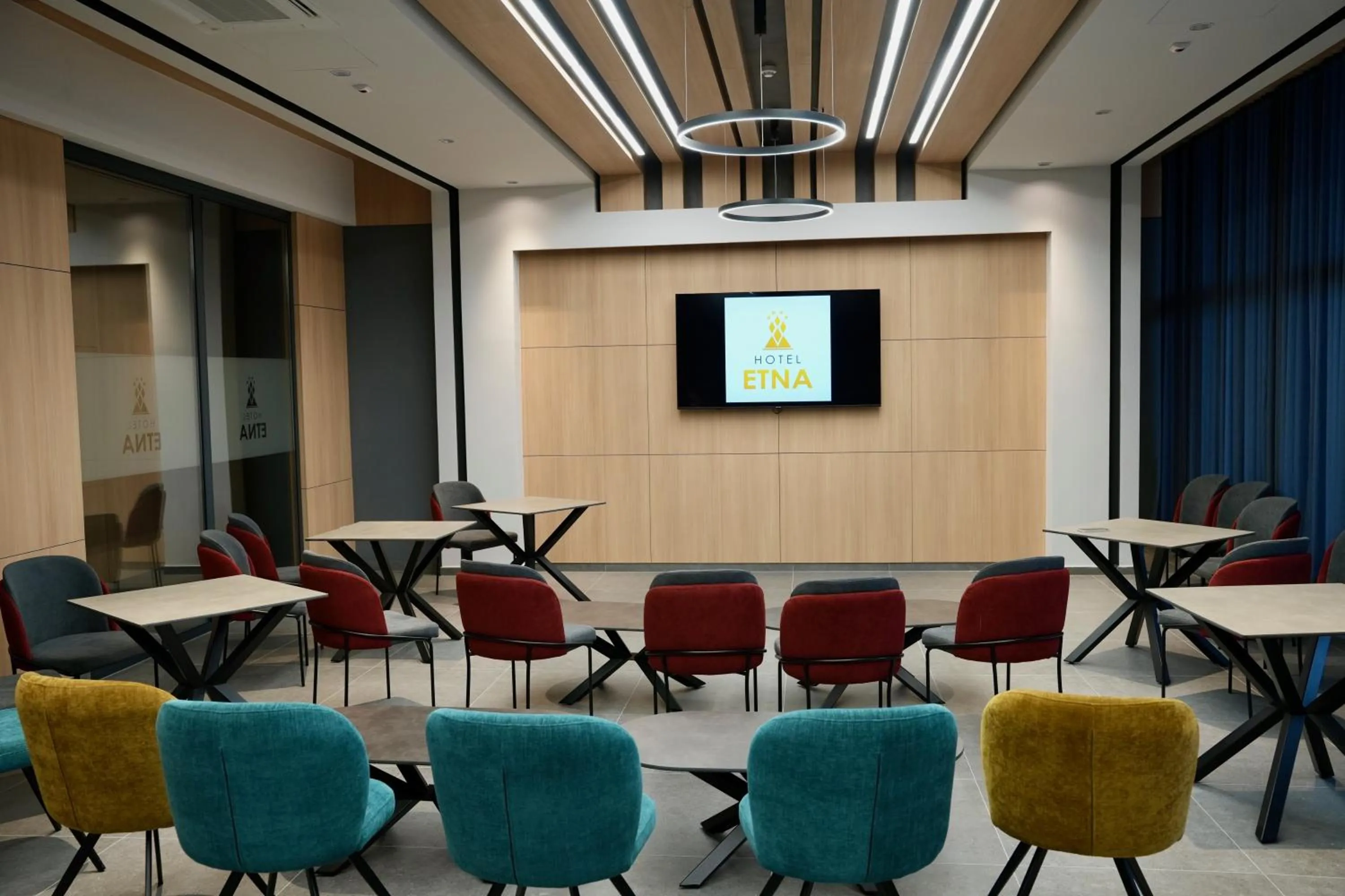 TV and multimedia in Hotel ETNA