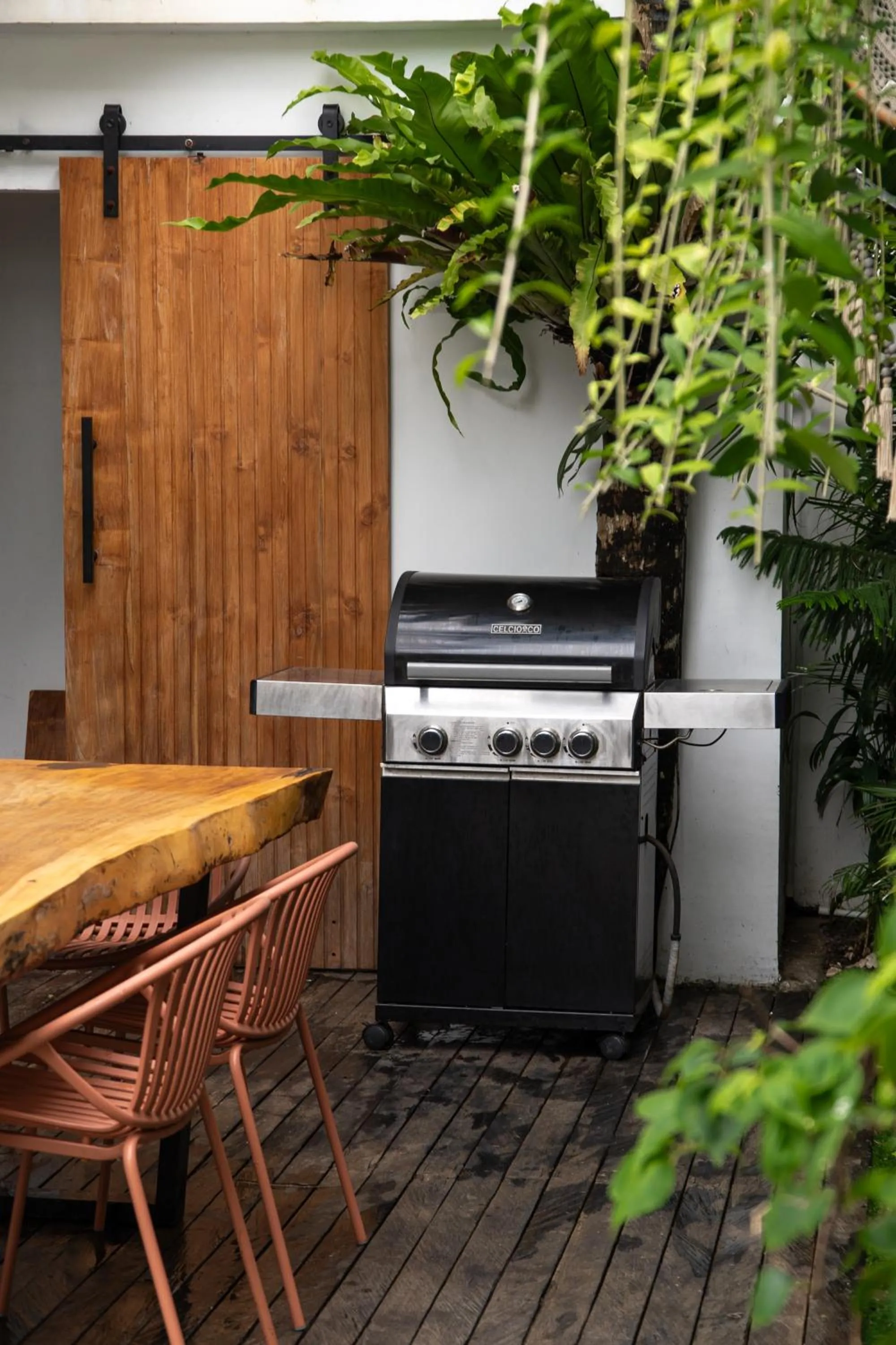 BBQ facilities in Baliwood Residence Villas by BREIG