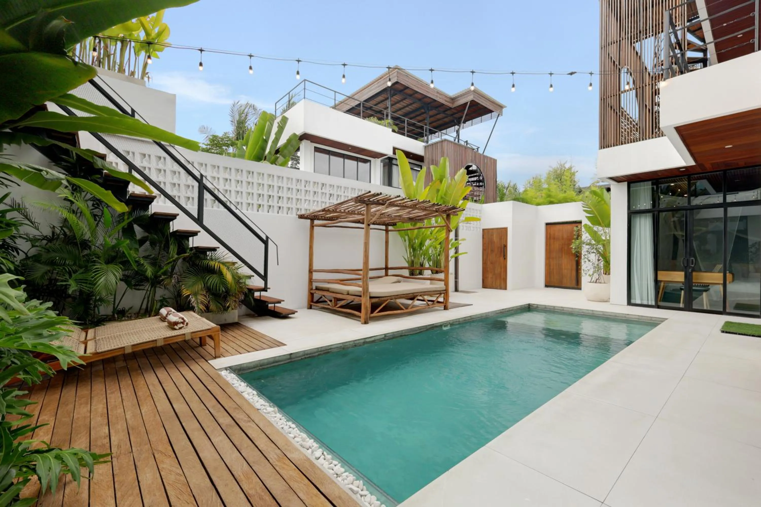 Swimming pool in Baliwood Residence Villas by BREIG