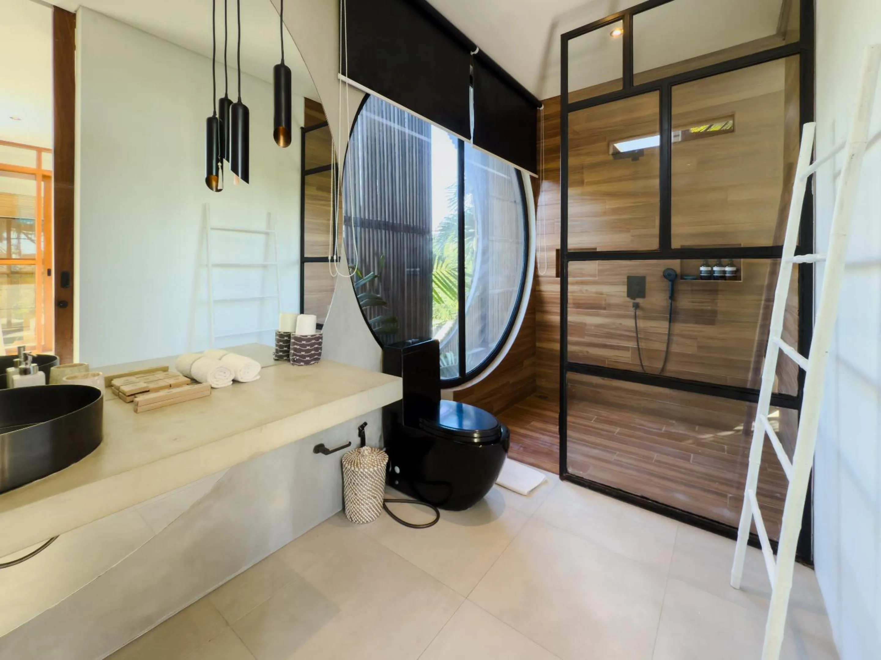 Bathroom in Baliwood Residence Villas by BREIG