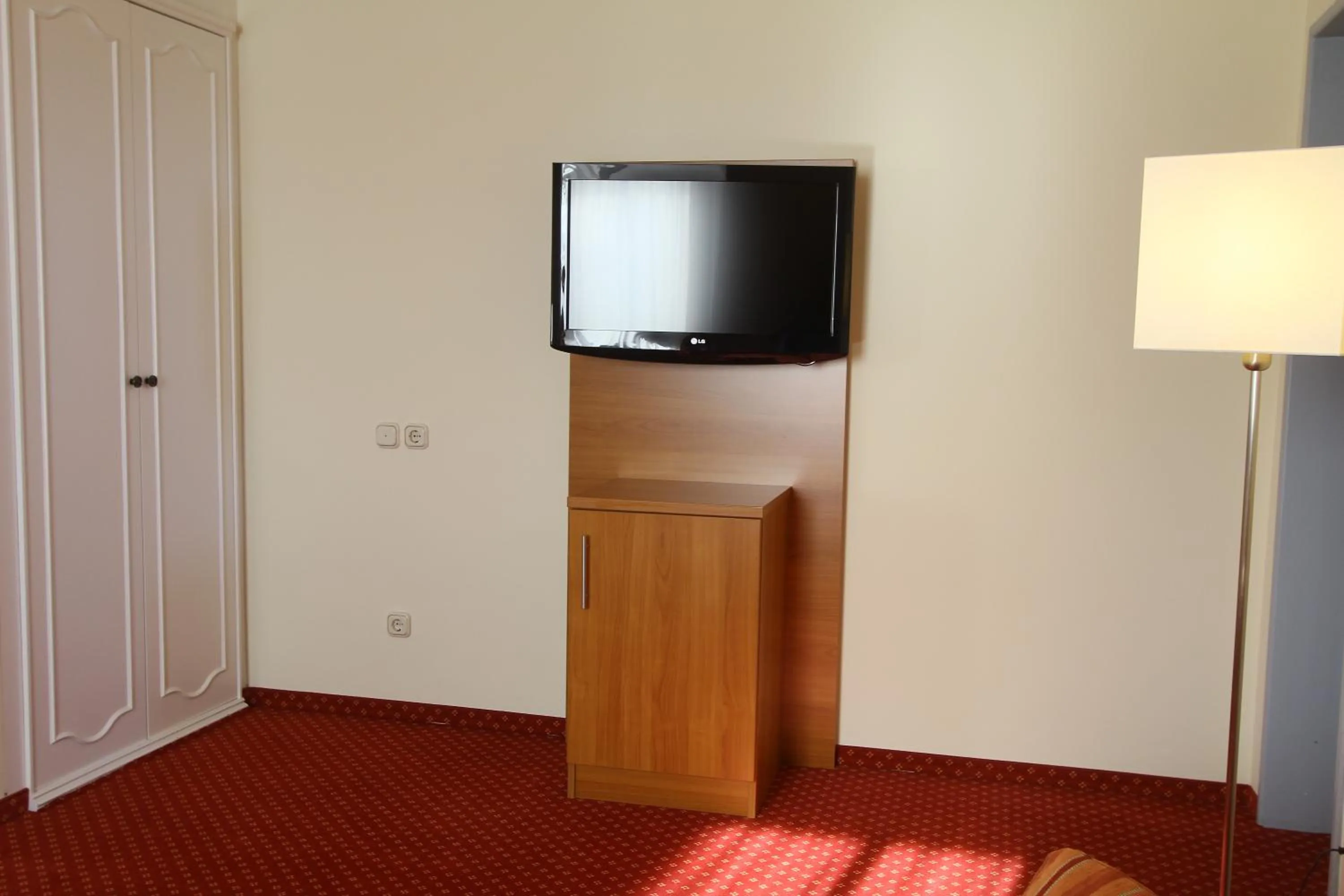 TV and multimedia in Abasto Hotel Eichenau