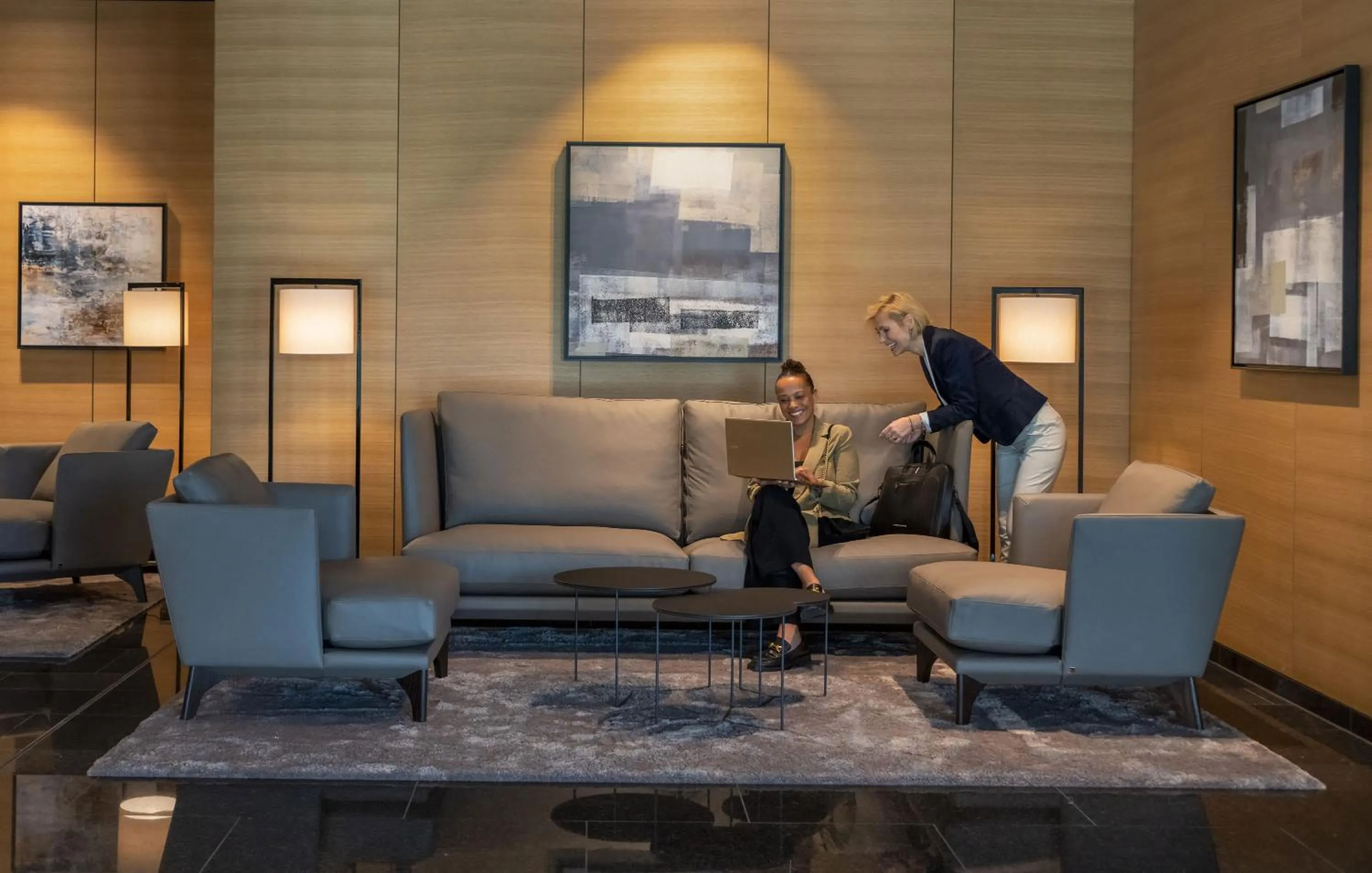 Lobby or reception in Maritim Hotel Ingolstadt