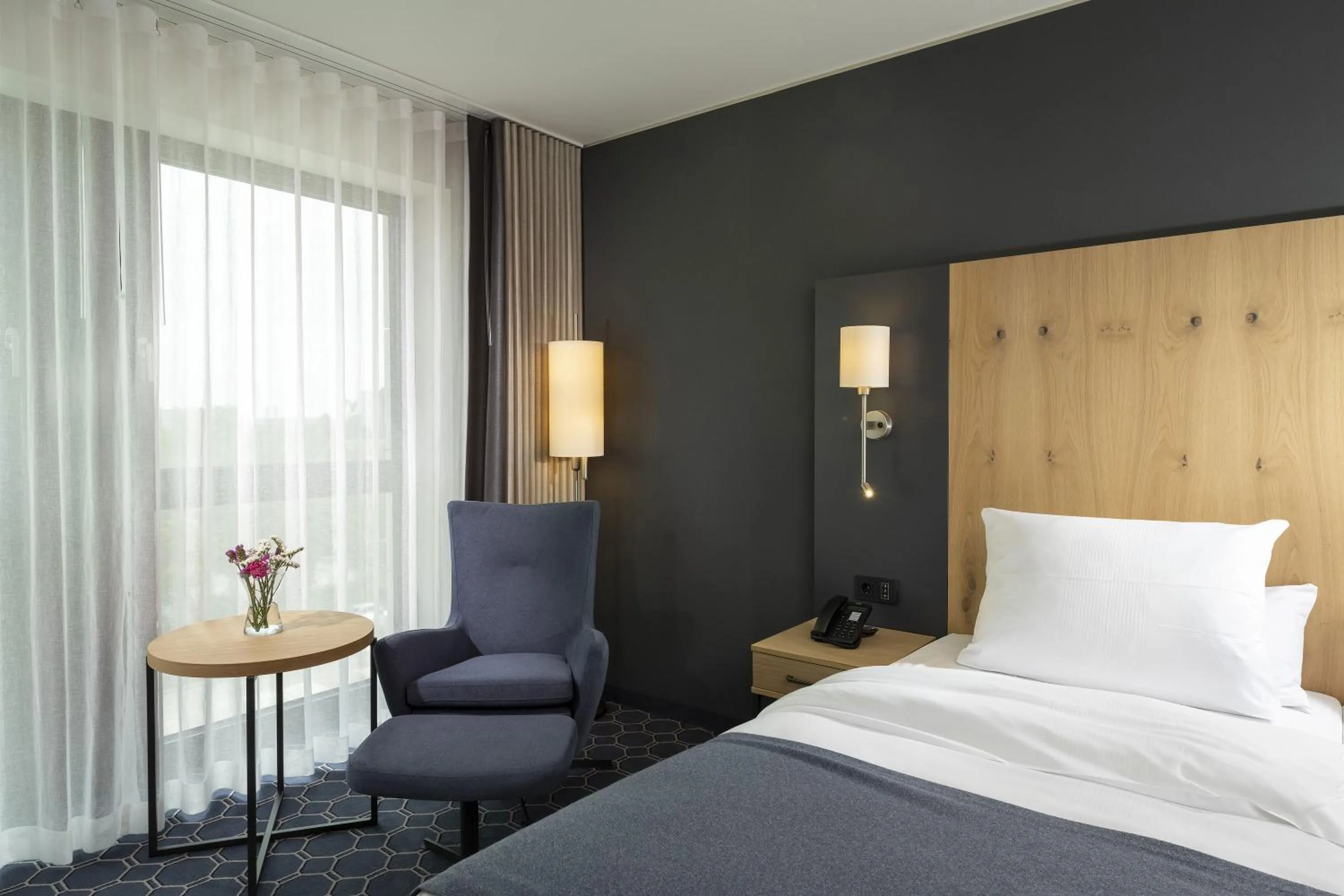 Bedroom, Bed in Maritim Hotel Ingolstadt