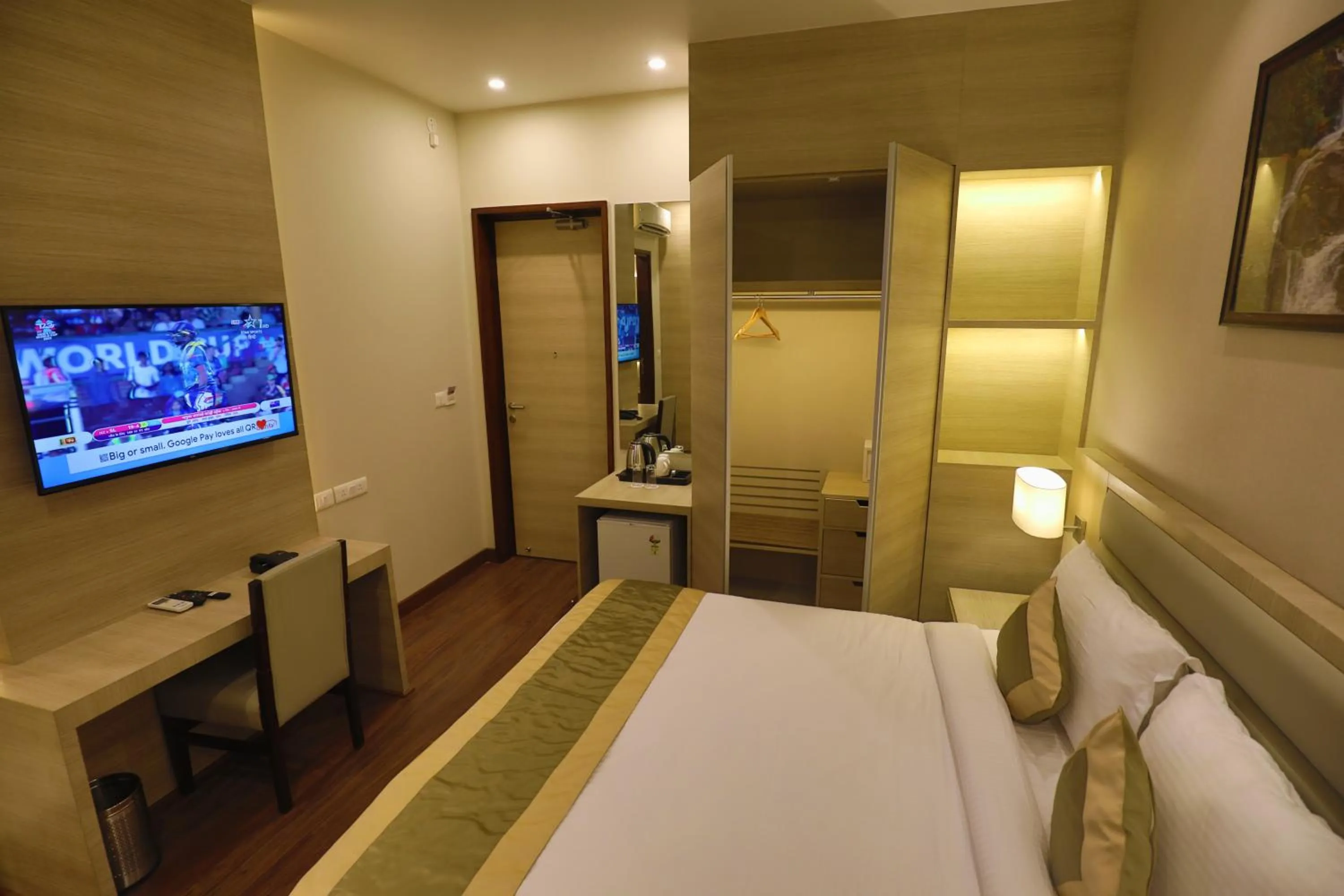 Photo of the whole room, Bed in Goa Country Club Near Park Hospital BY Pearl I Luxury resort in Gurgaon