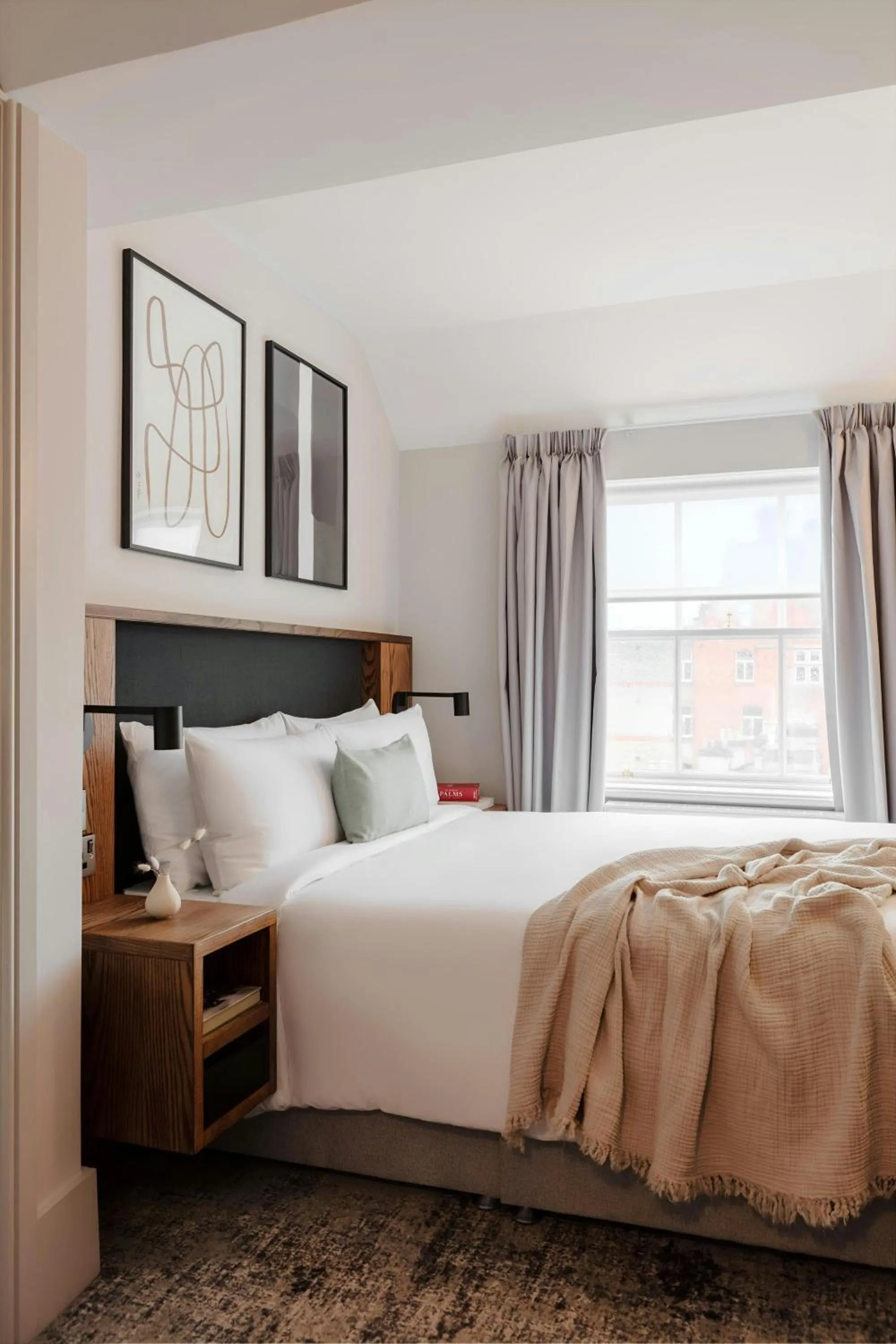 Bedroom, Bed in The Earl Hotel Leeson Street, Sonder by Marriott Bonvoy