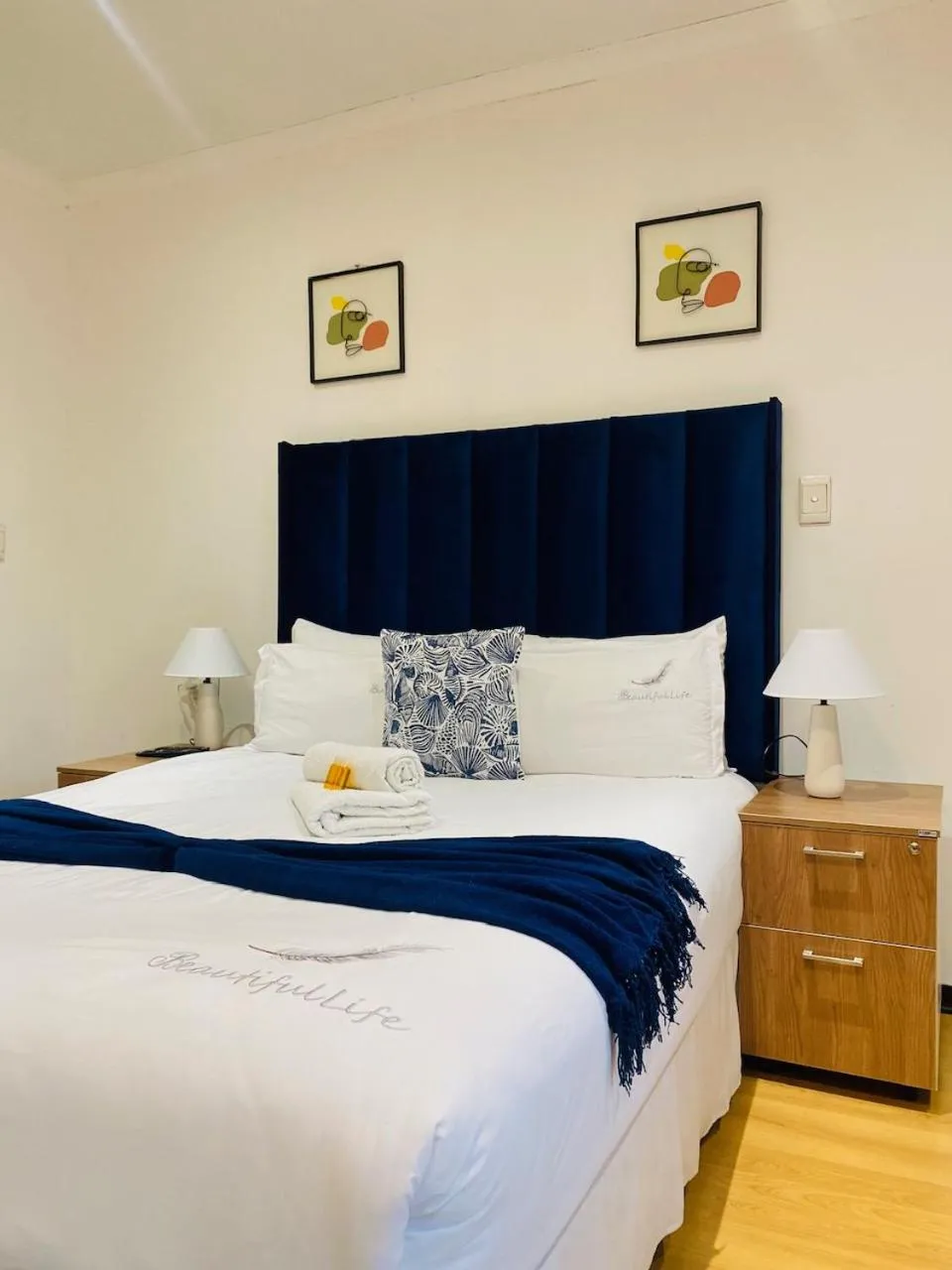 Bed in Airport Royal Guest House