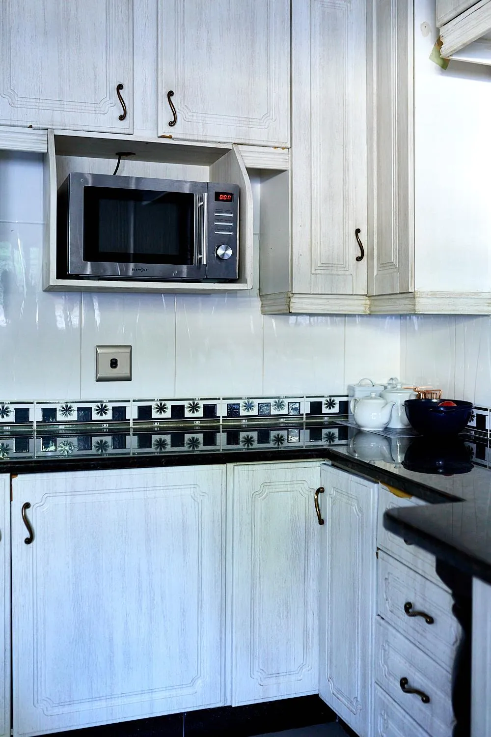 Kitchen or kitchenette in Airport Royal Guest House