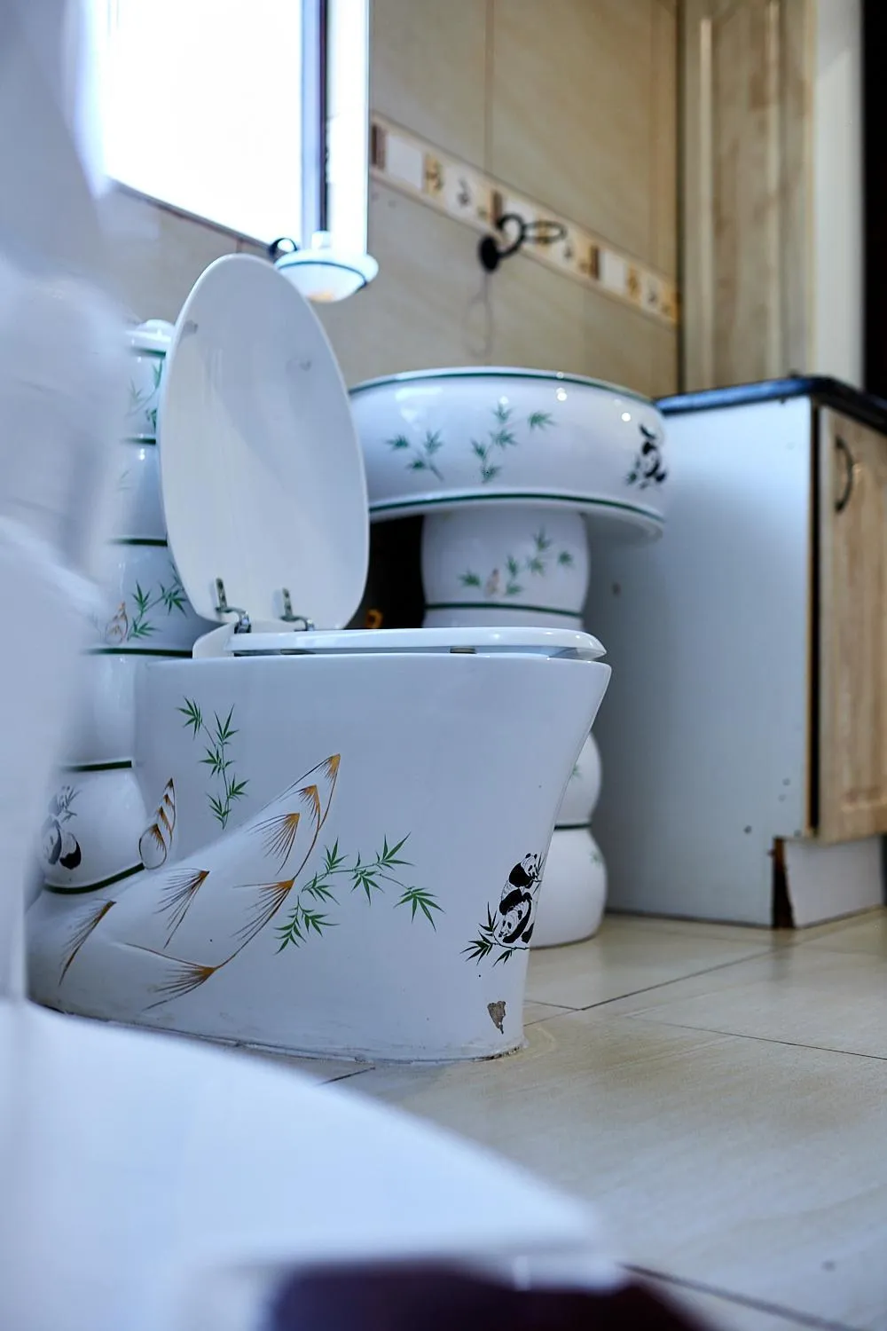 Toilet in Airport Royal Guest House