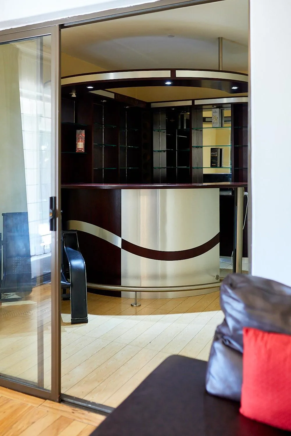 Lounge or bar in Airport Royal Guest House