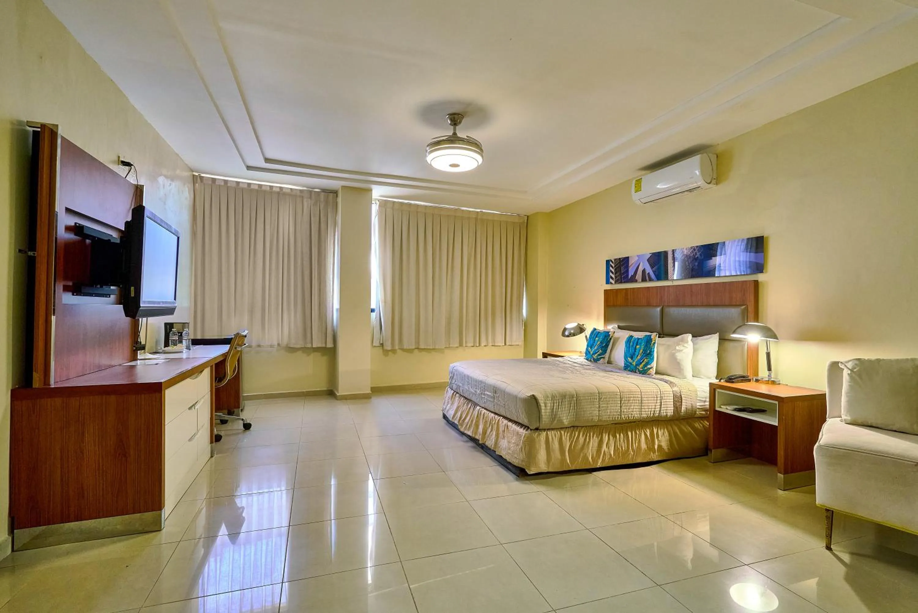 Bed in Hotel Libertad at historic main street