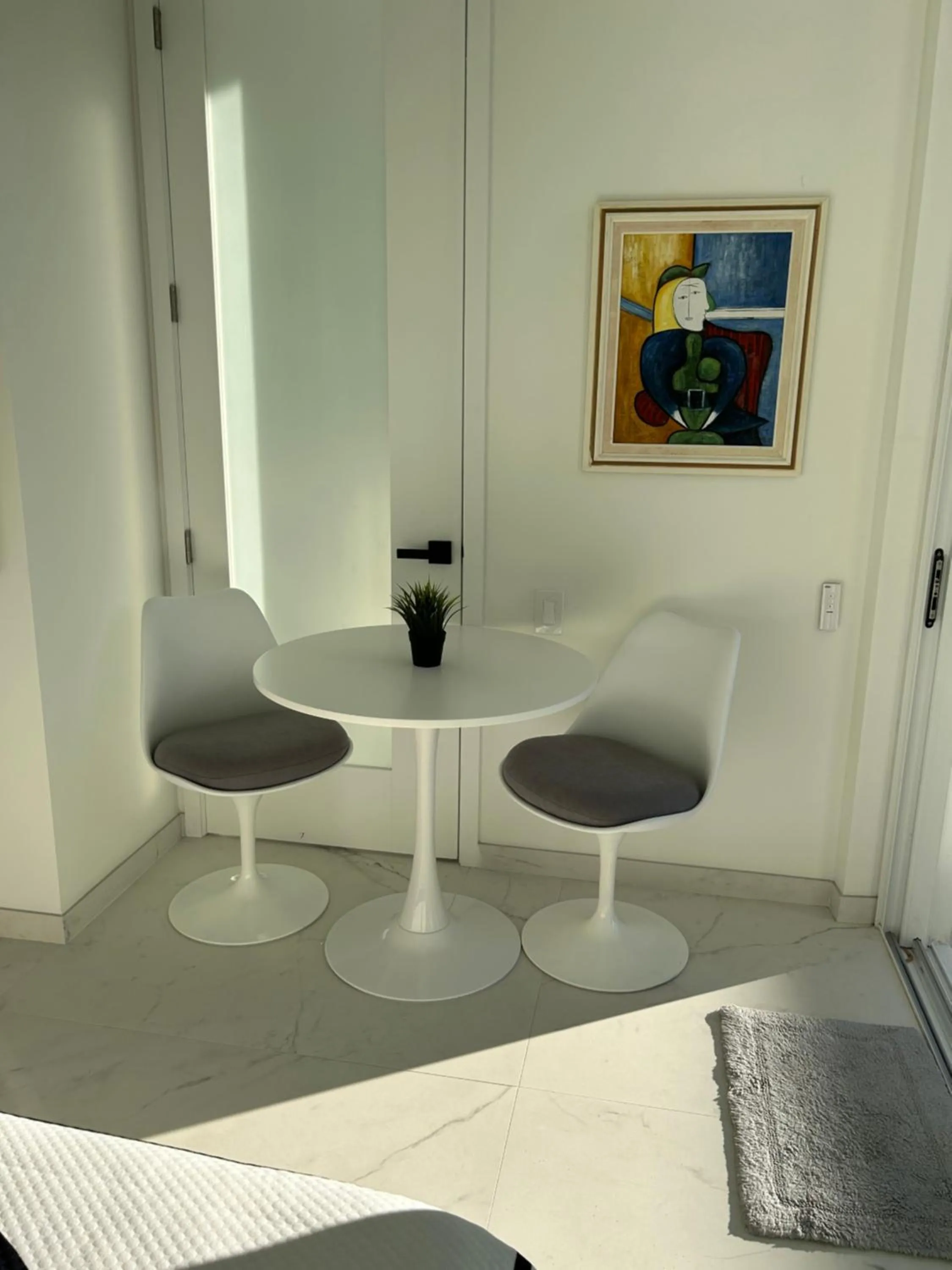 Men only clothing option guesthouse near Wilton Manors