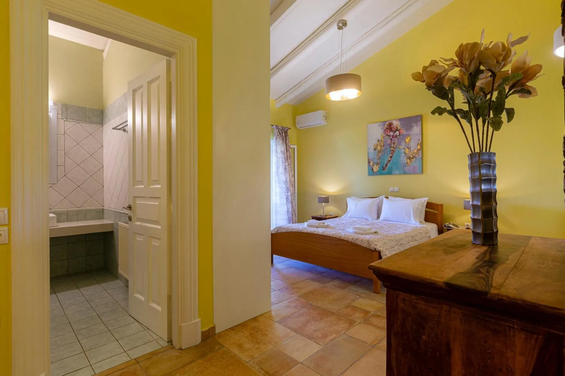 Bed in Villa Charchala