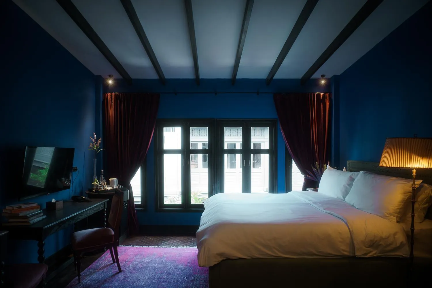 Bed in Baan Tuk Din Hotel