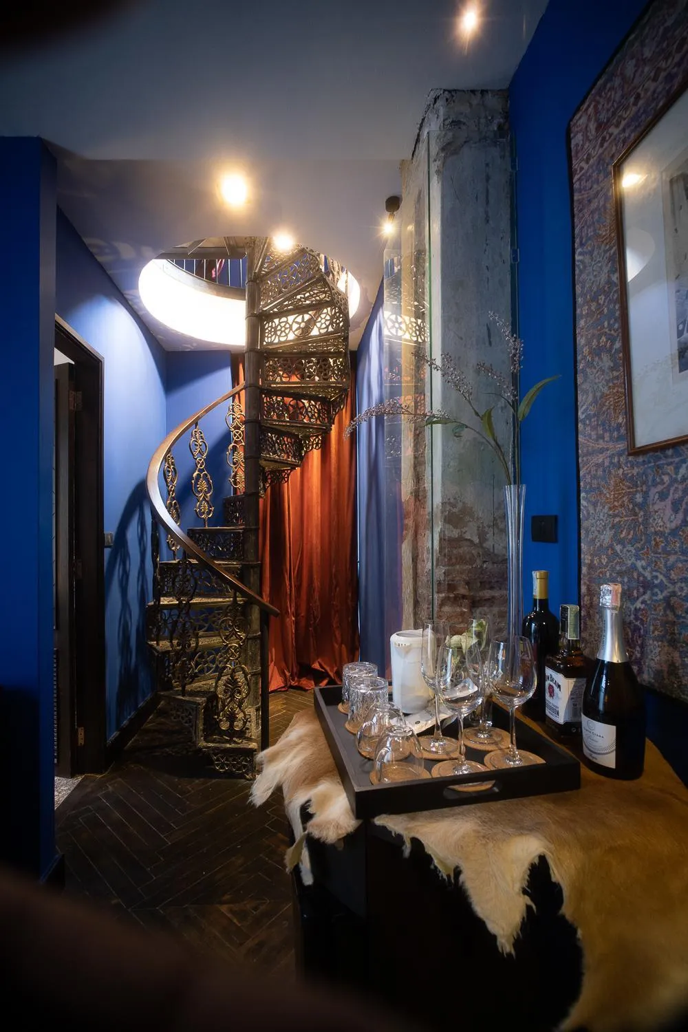 Living room in Baan Tuk Din Hotel