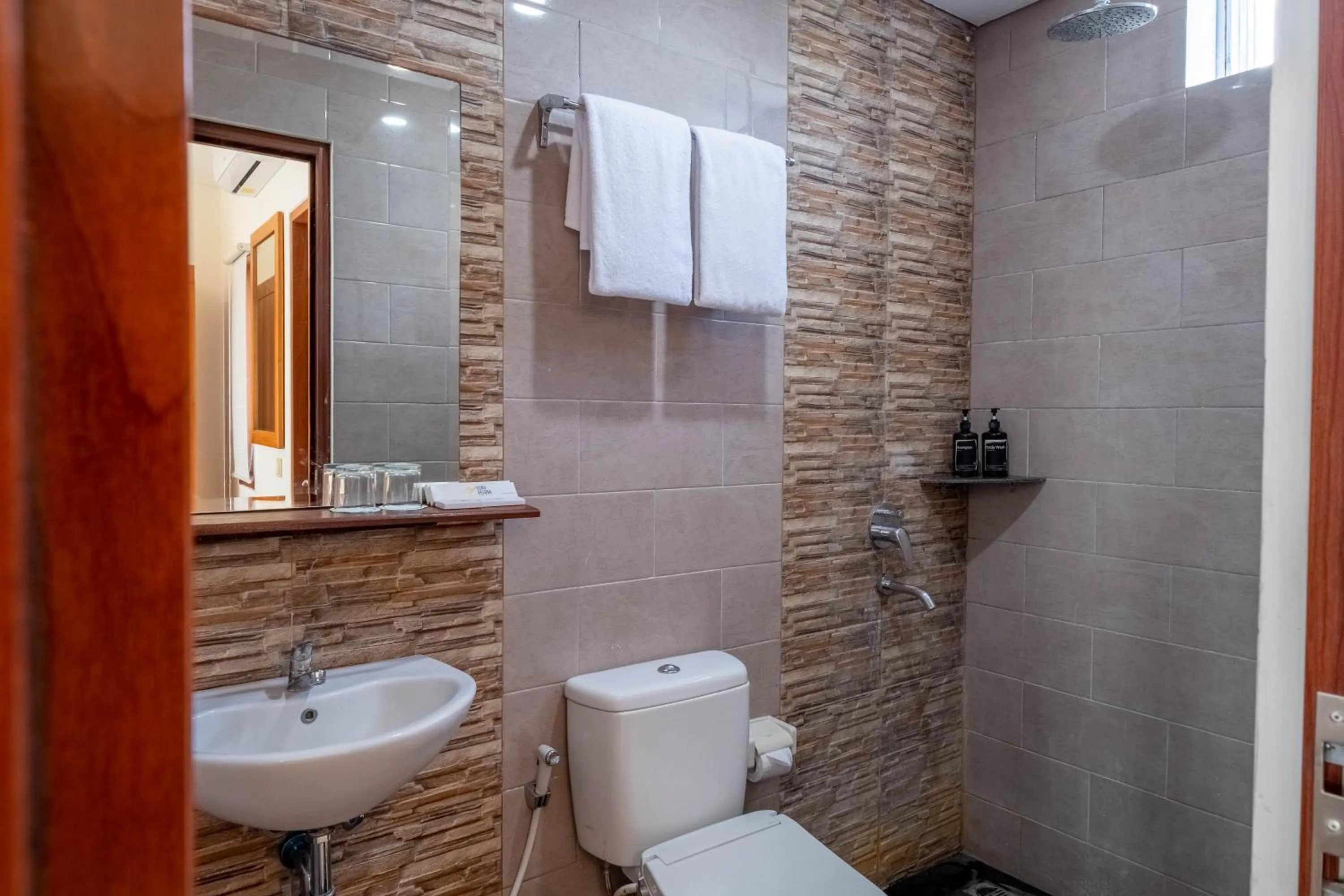 Shower in Kubu Belona Canggu