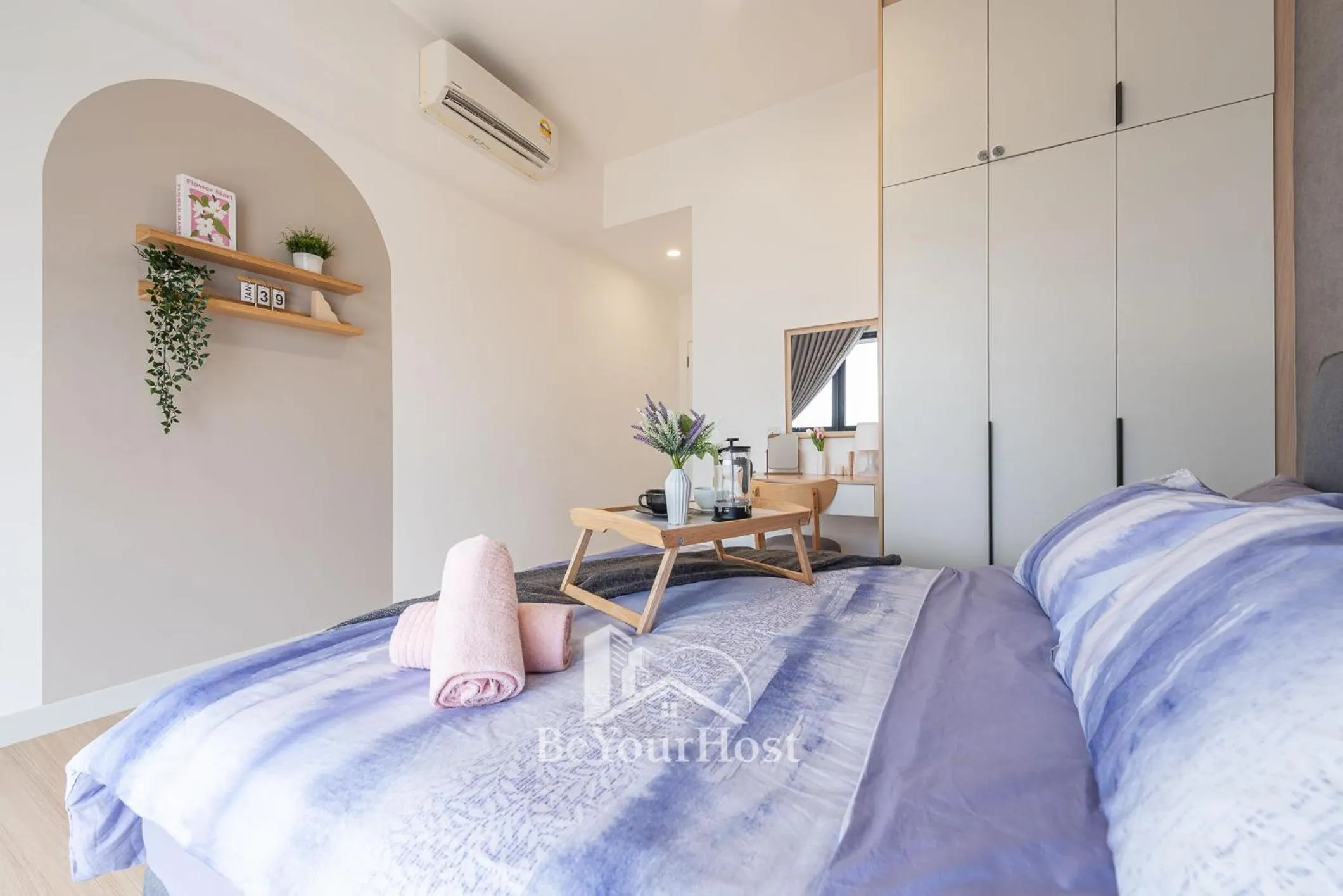 Photo of the whole room, Bed in Continew Residences Kuala Lumpur