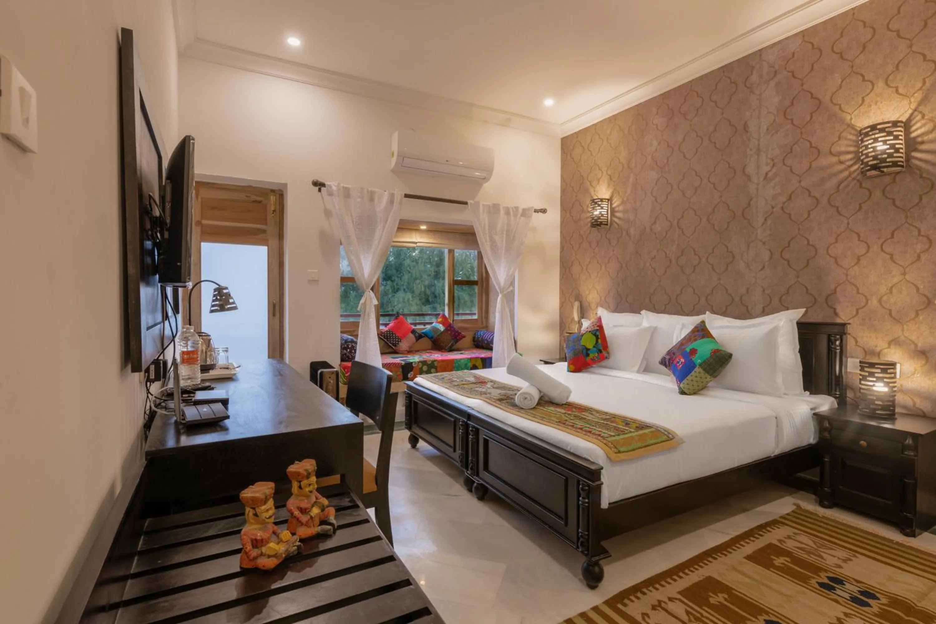 Guests, Bed in Hotel Meri Haveli