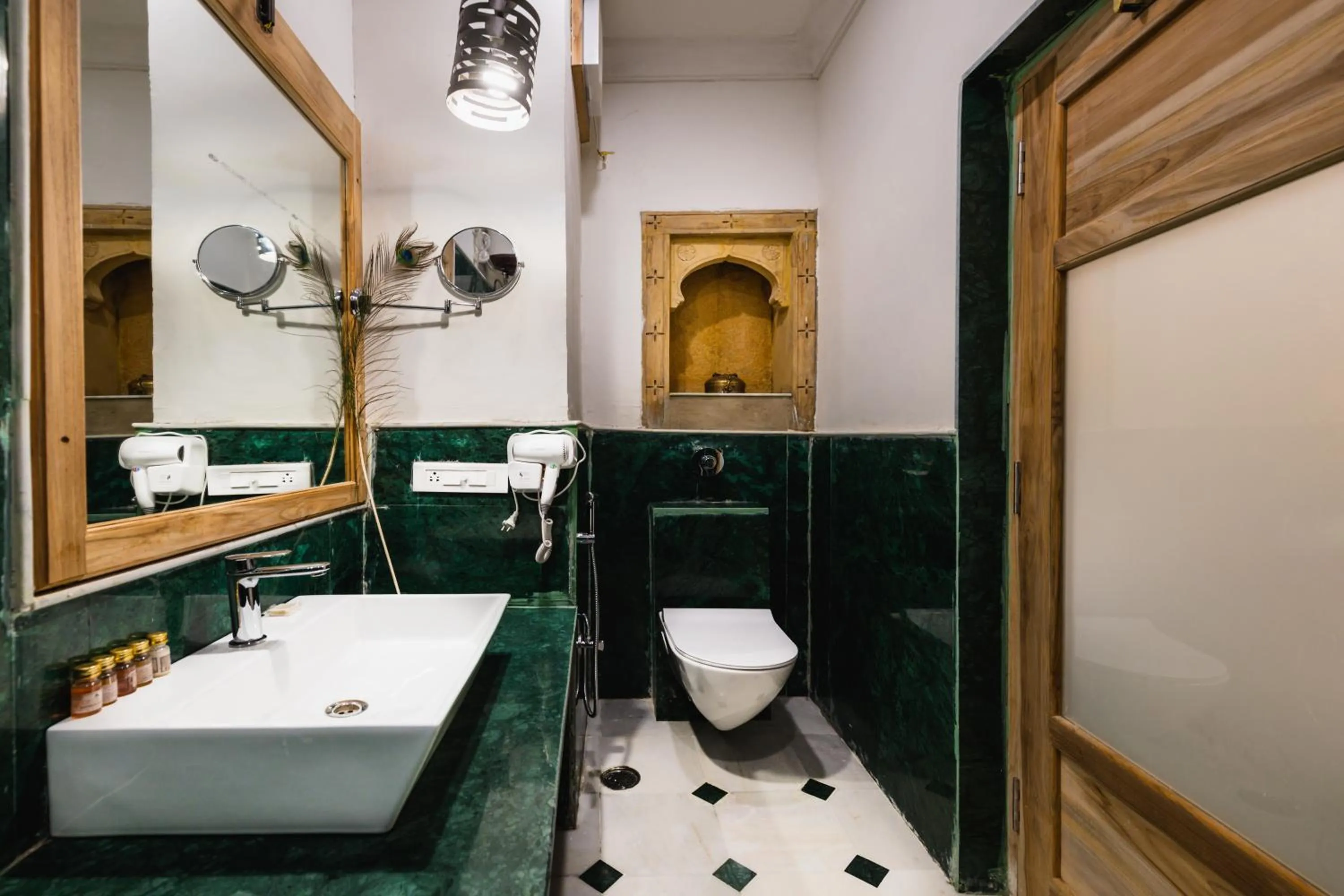 Bathroom in Hotel Meri Haveli