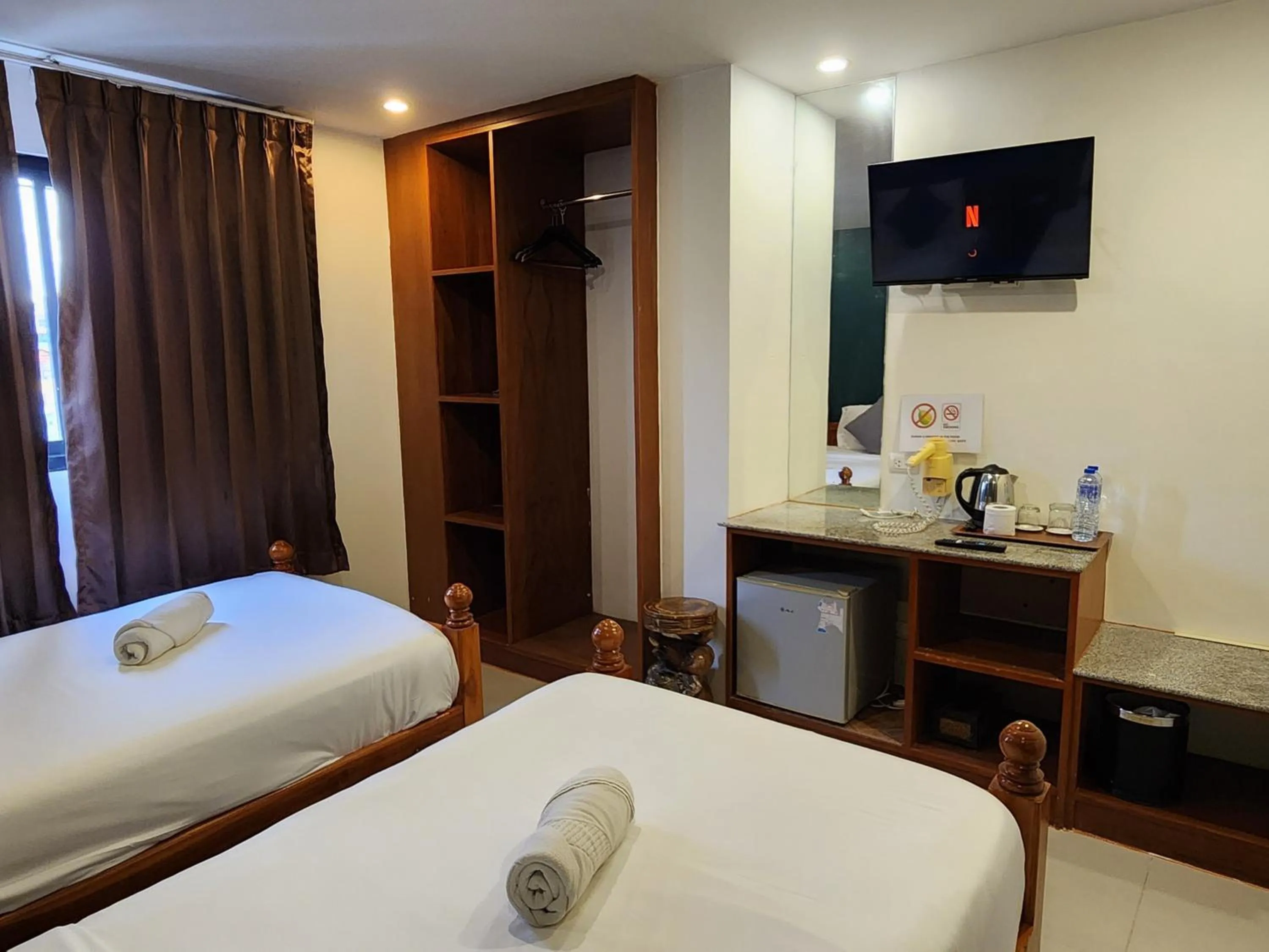 Bed in Patong Dynasty Royal Hotel