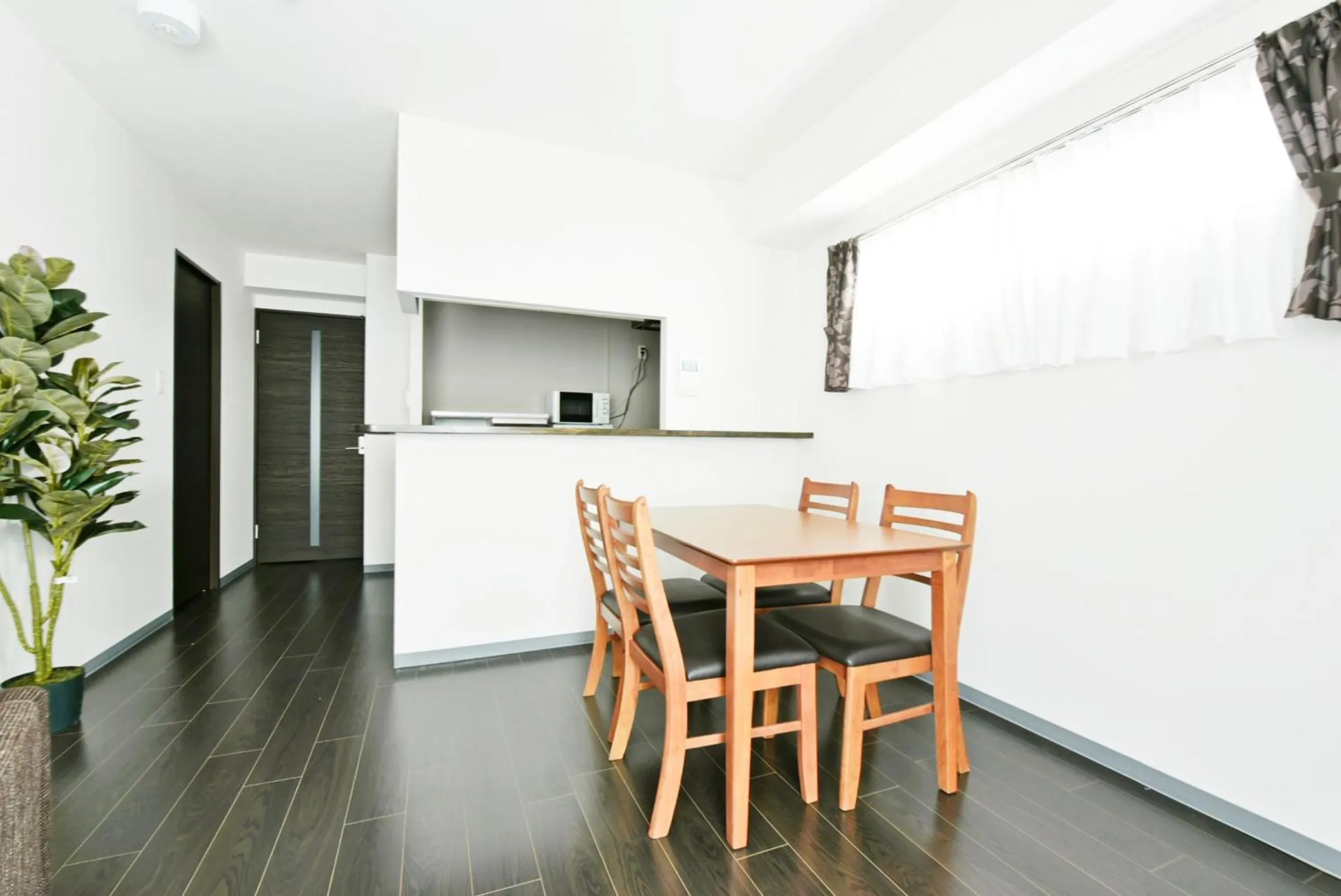 Dining area in Sun Court Hondori Garden Hills