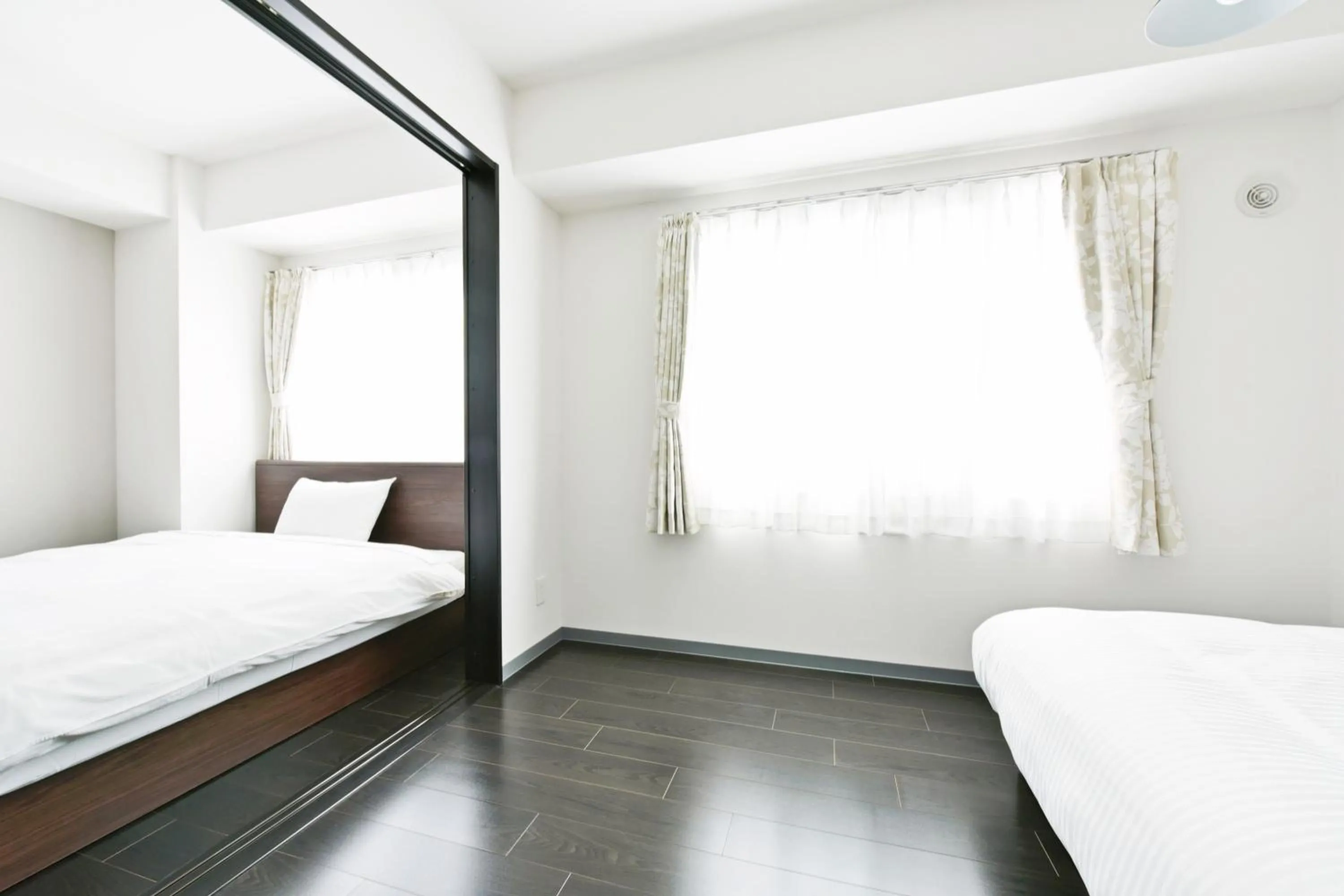 Bed in Sun Court Hondori Garden Hills