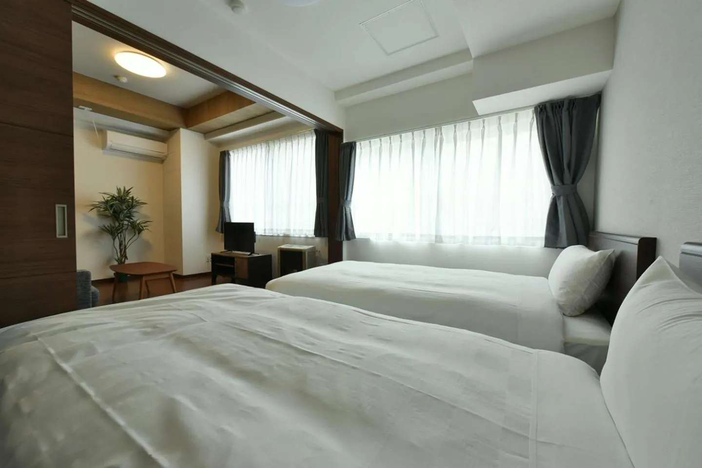 Bed in Hills Garden Hondori